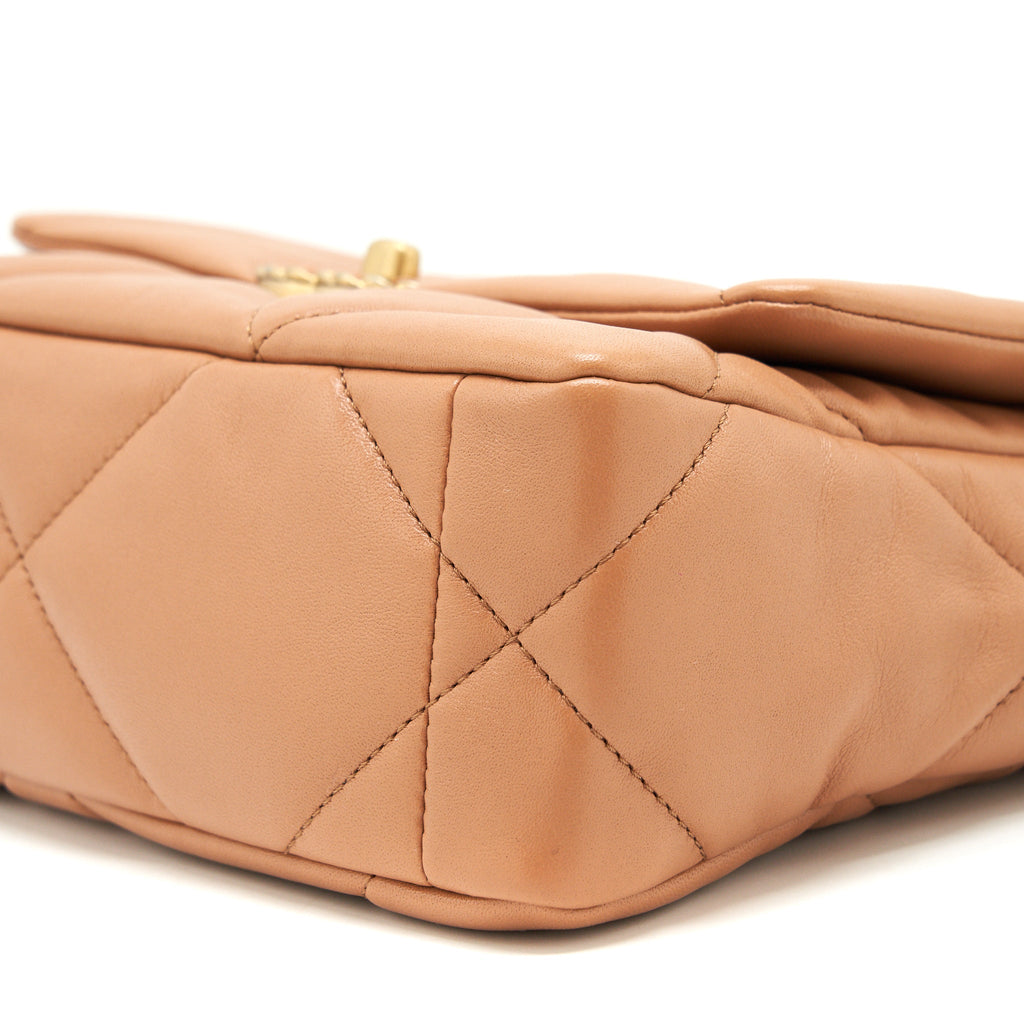 CHANEL 21K SMALL 19 FLAP BAG LAMBSKIN CARAMEL GHW(MICROCHIP)