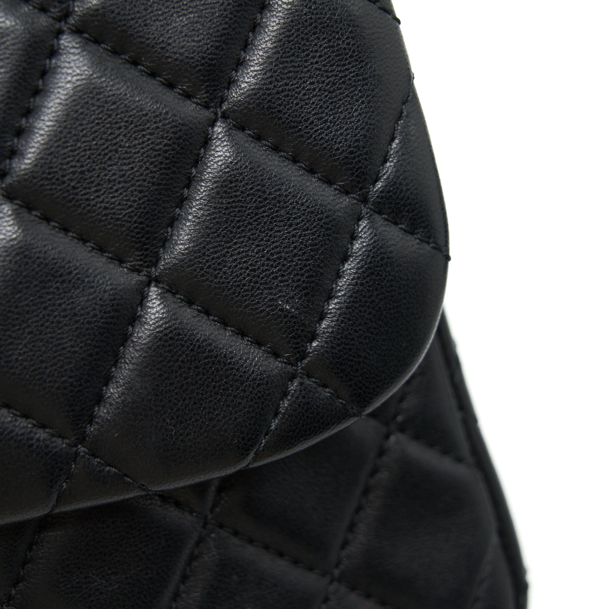 CHANEL QUILTED CC PEARL LOGO SHOULDER FLAP BAG WITH CHAIN