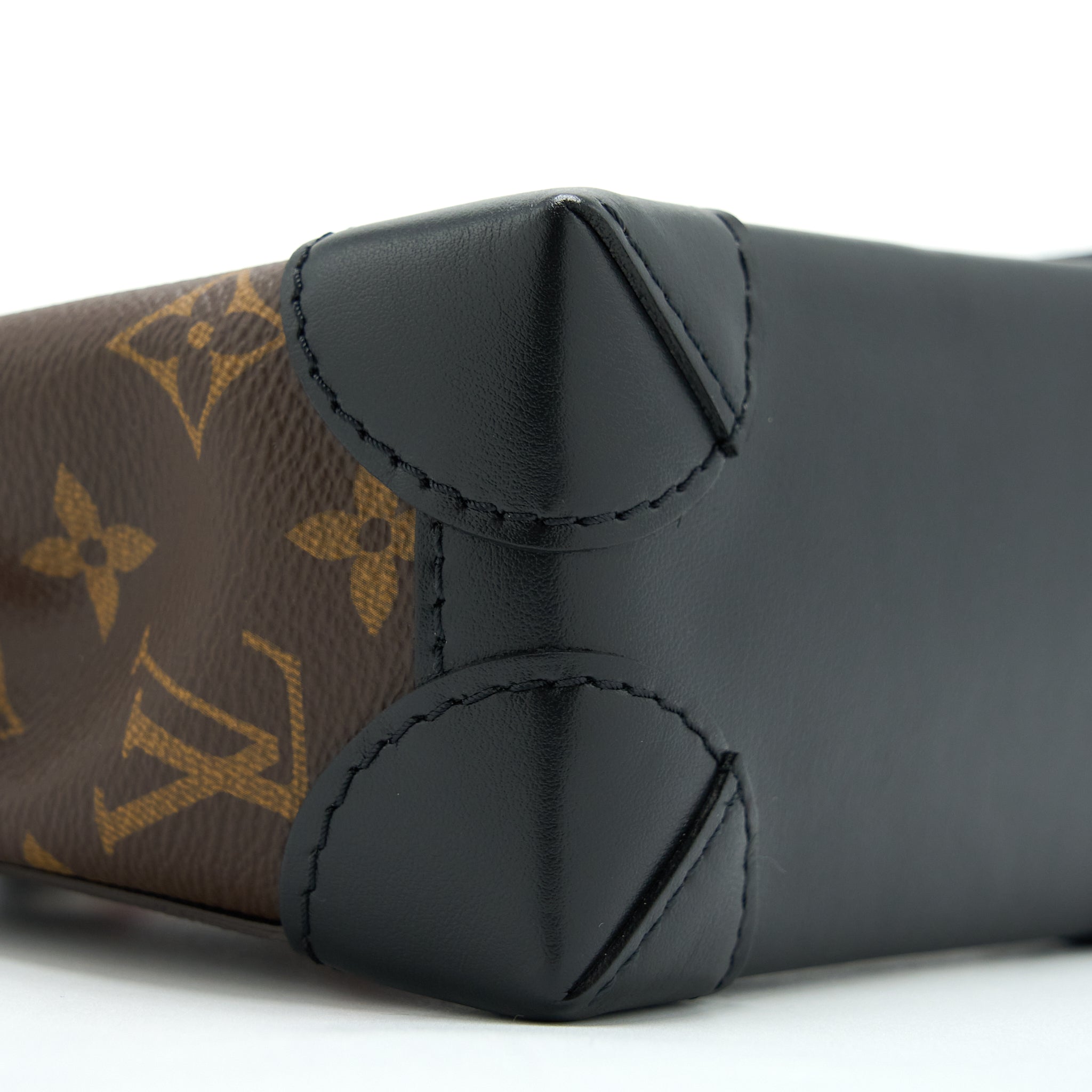 LOUIS VUITTON STEAMER XS MONOGRAM CANVAS BLACK HARDWARE