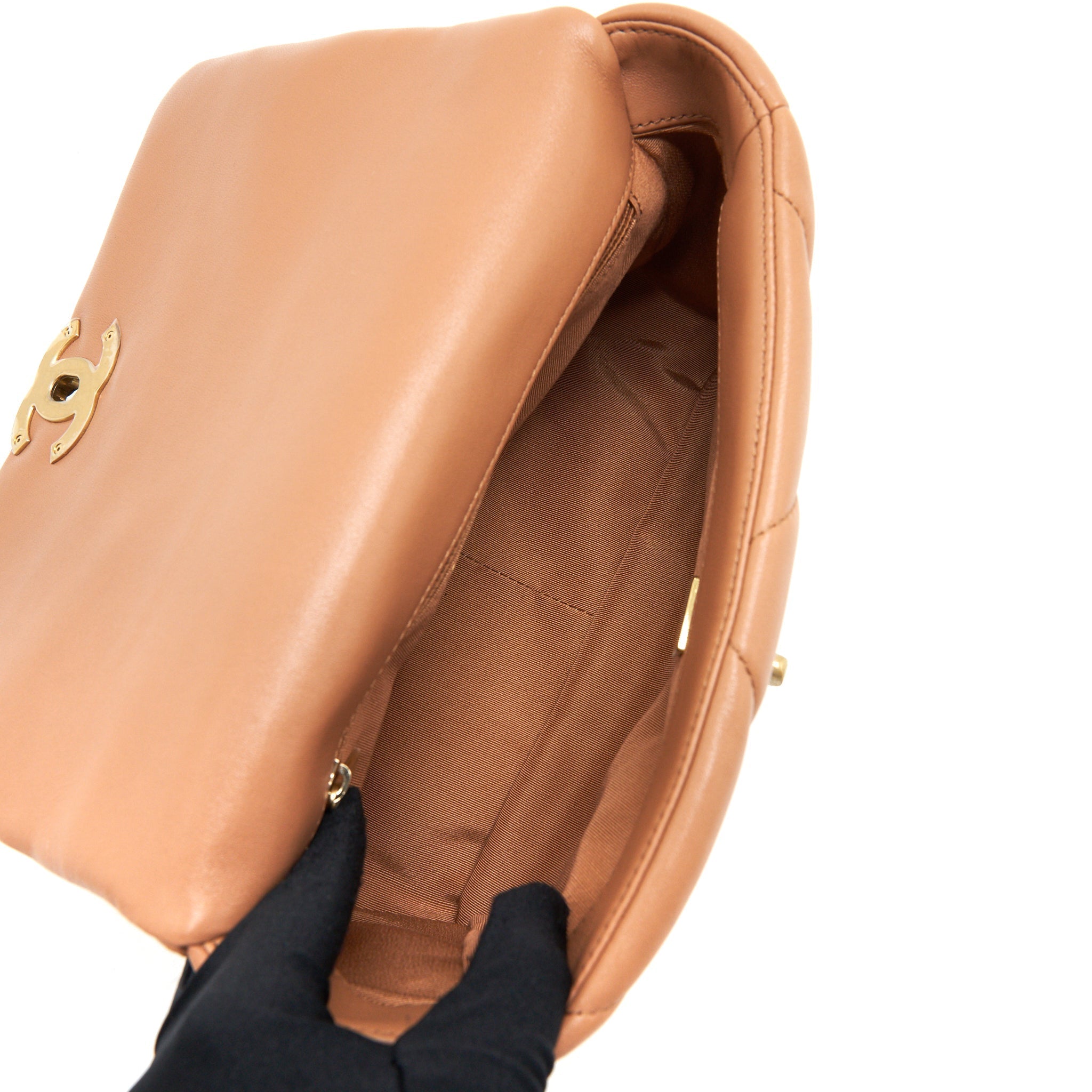 CHANEL 21K SMALL 19 FLAP BAG LAMBSKIN CARAMEL GHW(MICROCHIP)