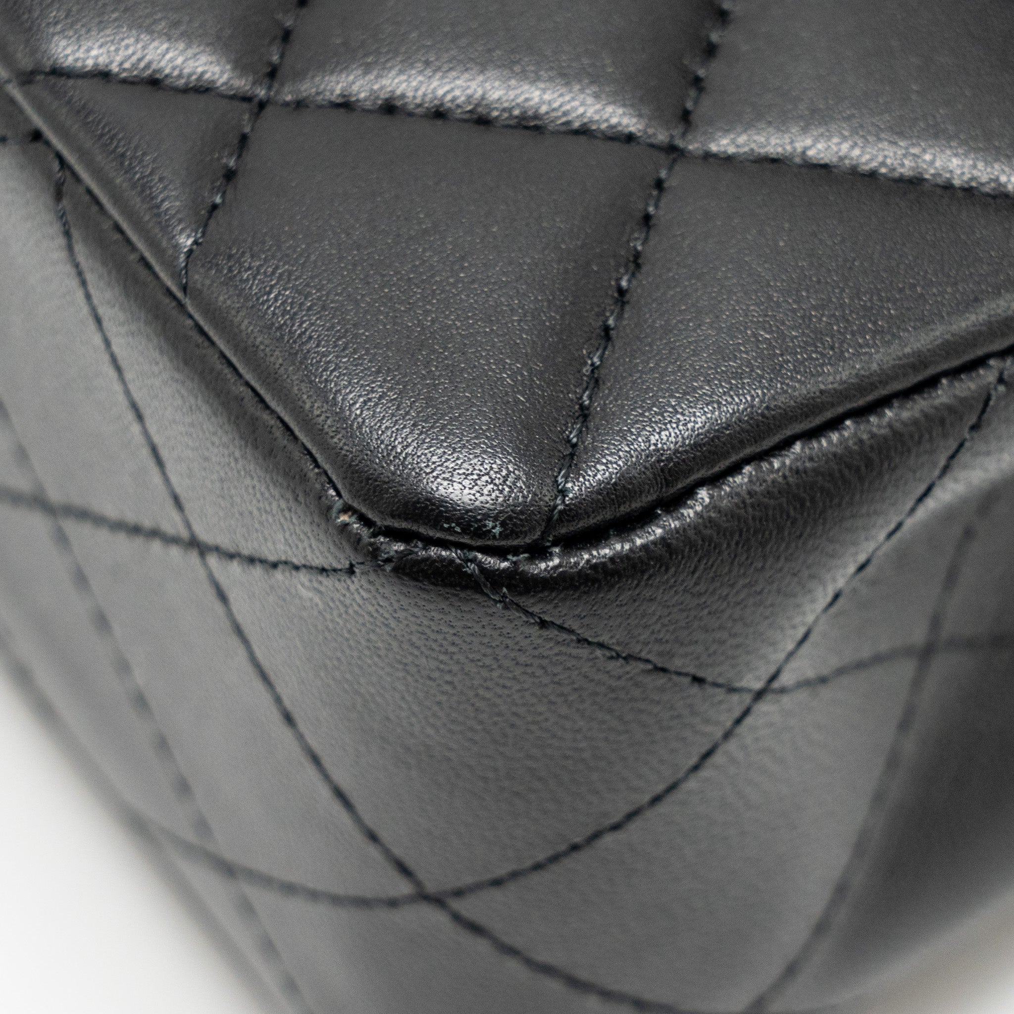 CHANEL SMALL CLASSIC DOUBLE FLAP BAG LAMBSKIN BLACK GHW(MICROCHIP)
