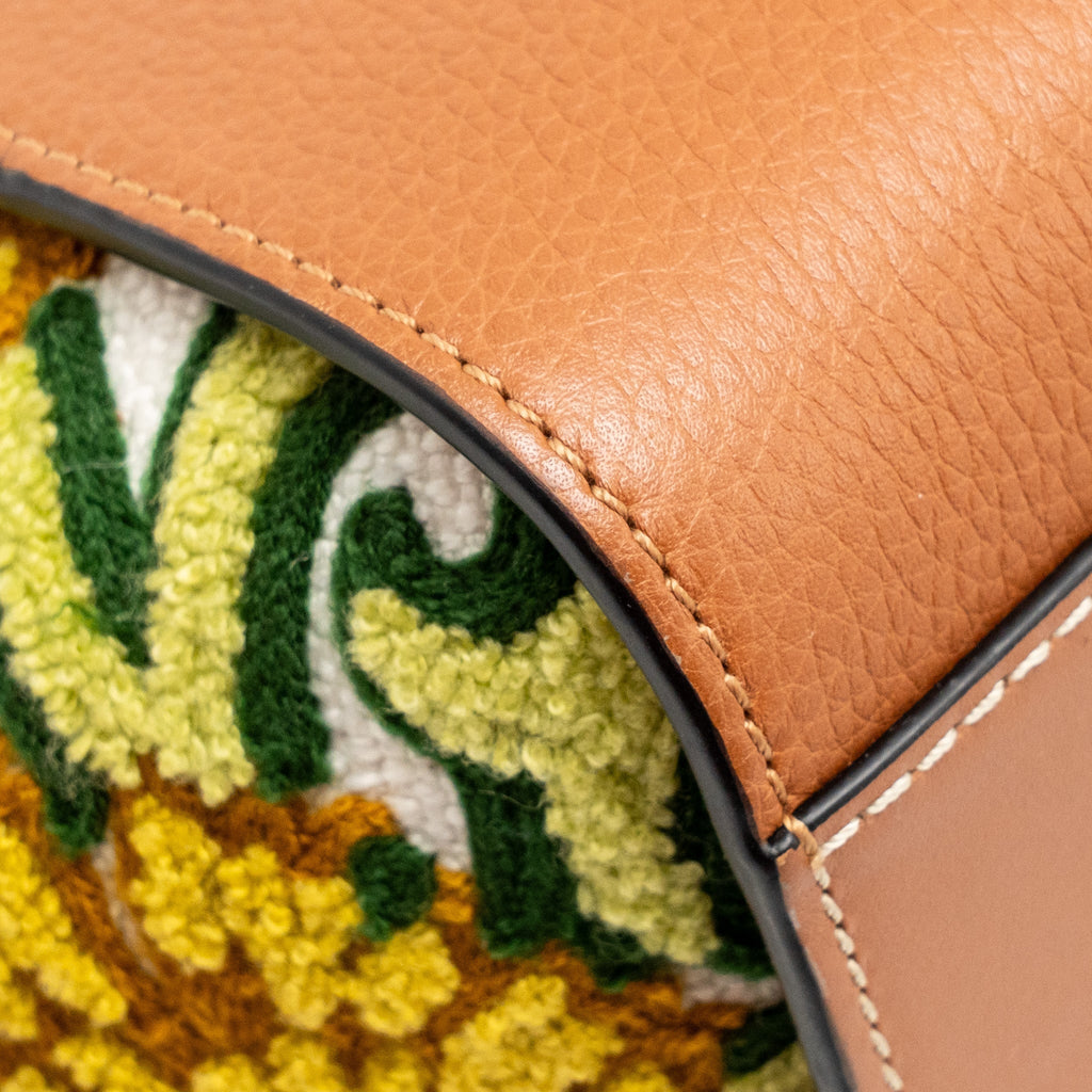 LOEWE X WILLIAM DE MORGAN MINI HAMMOCK FLORAL-EMBROIDERED SHOULDER BAG CALFSKIN TAN/ MULTICOLOUR GHW