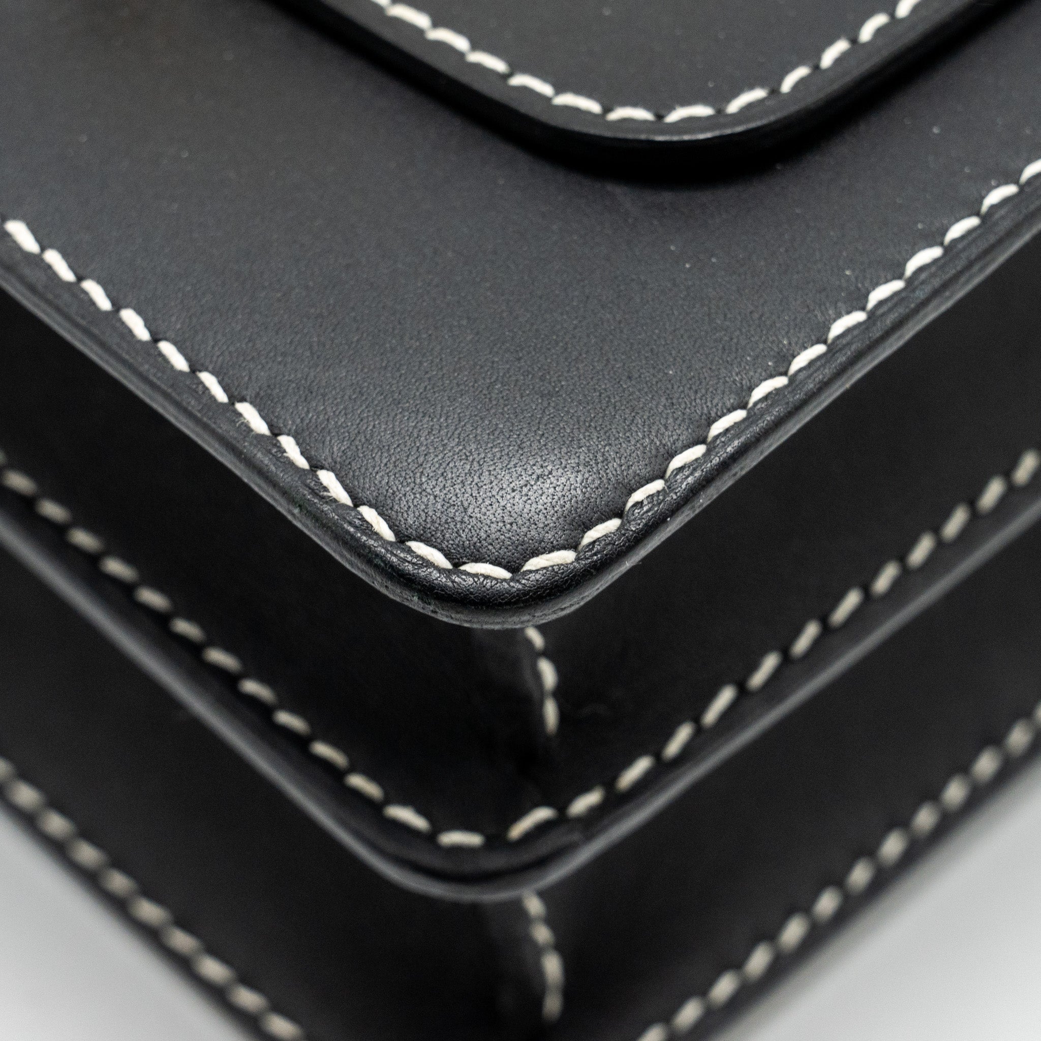 HERMES ROULIS 23 SOMBRERO BLACK GHW