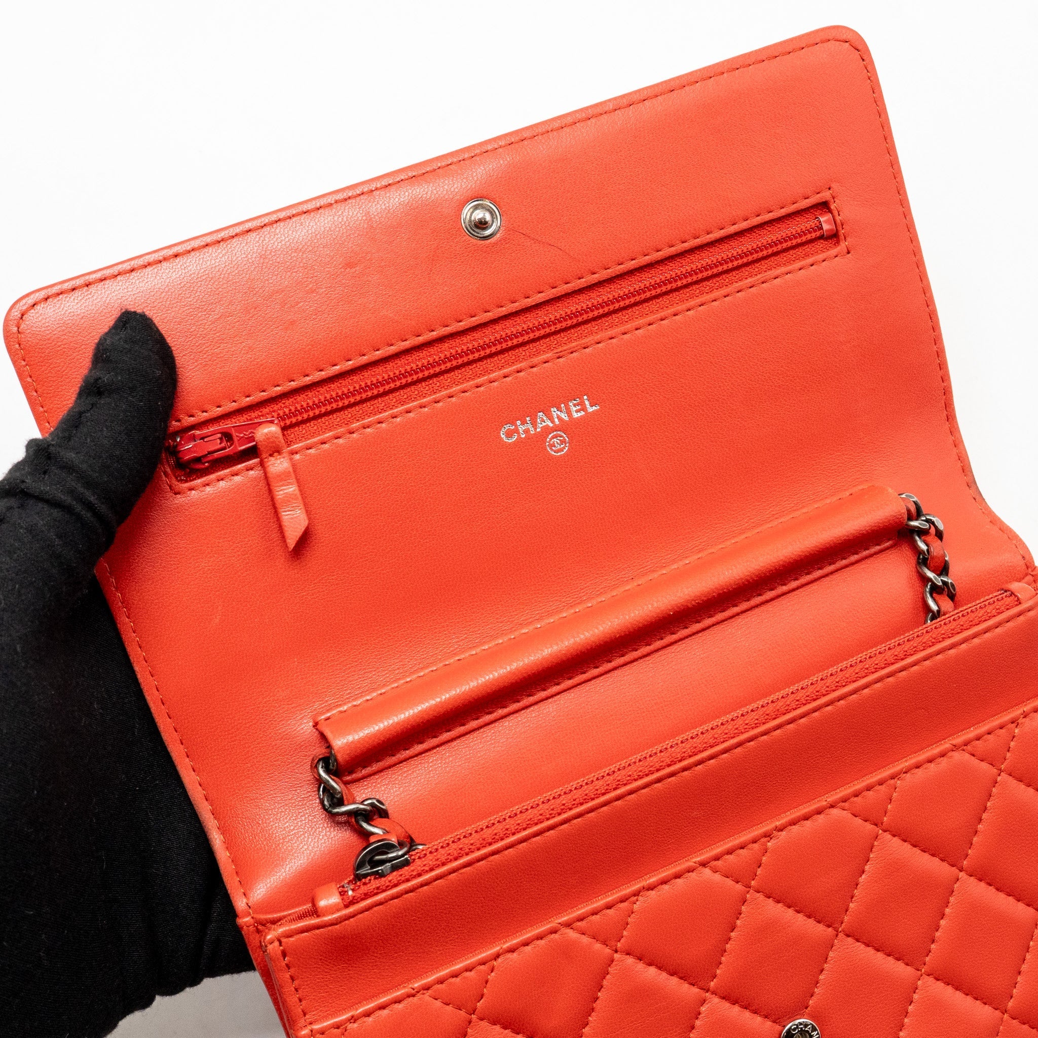 CHANEL BOY WALLET ON CHAIN LAMBSKIN RED RUTHENIUM SILVER HARDWARE