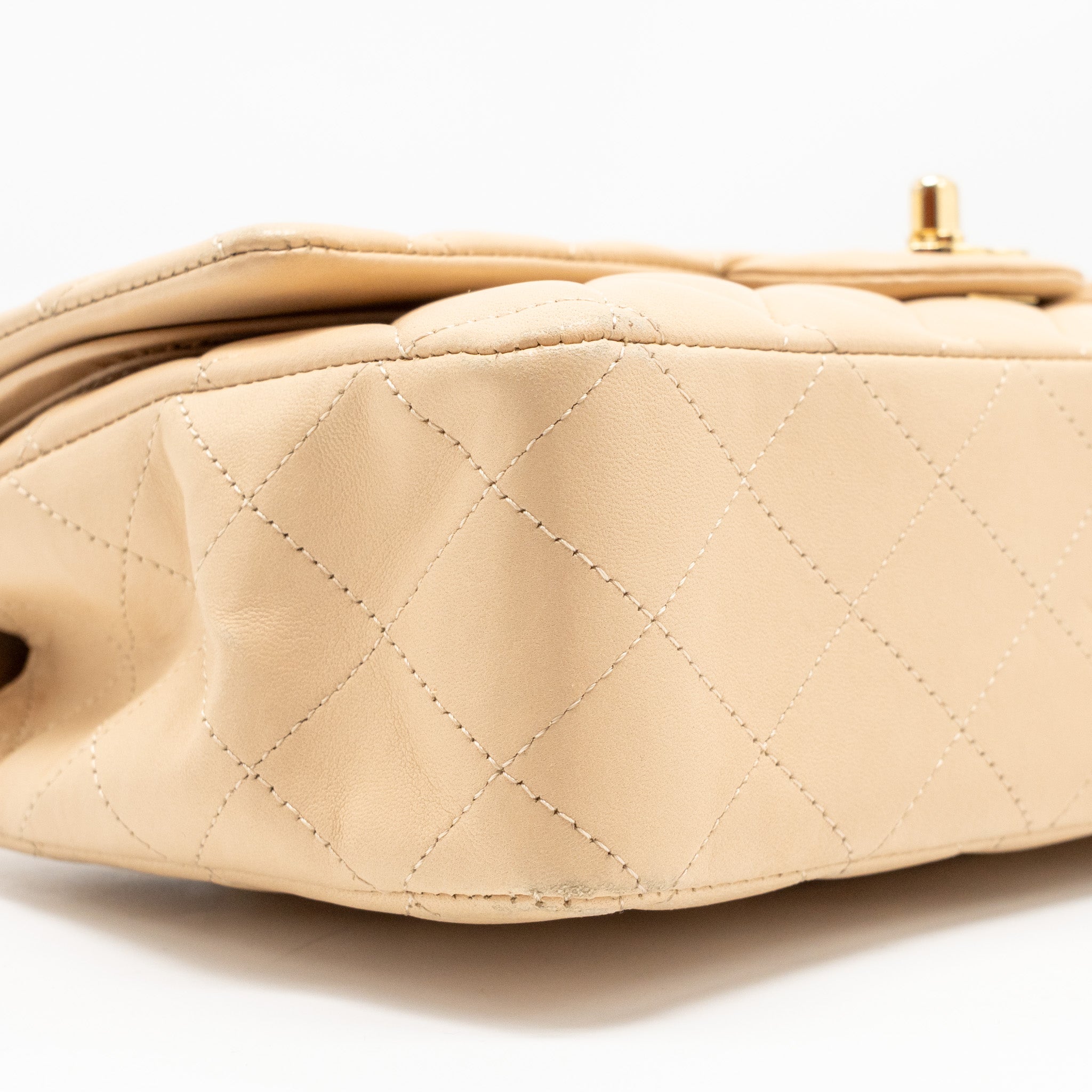 CHANEL MEDIUM DOUBLE FLAP BAG LAMBSKIN BEIGE GHW