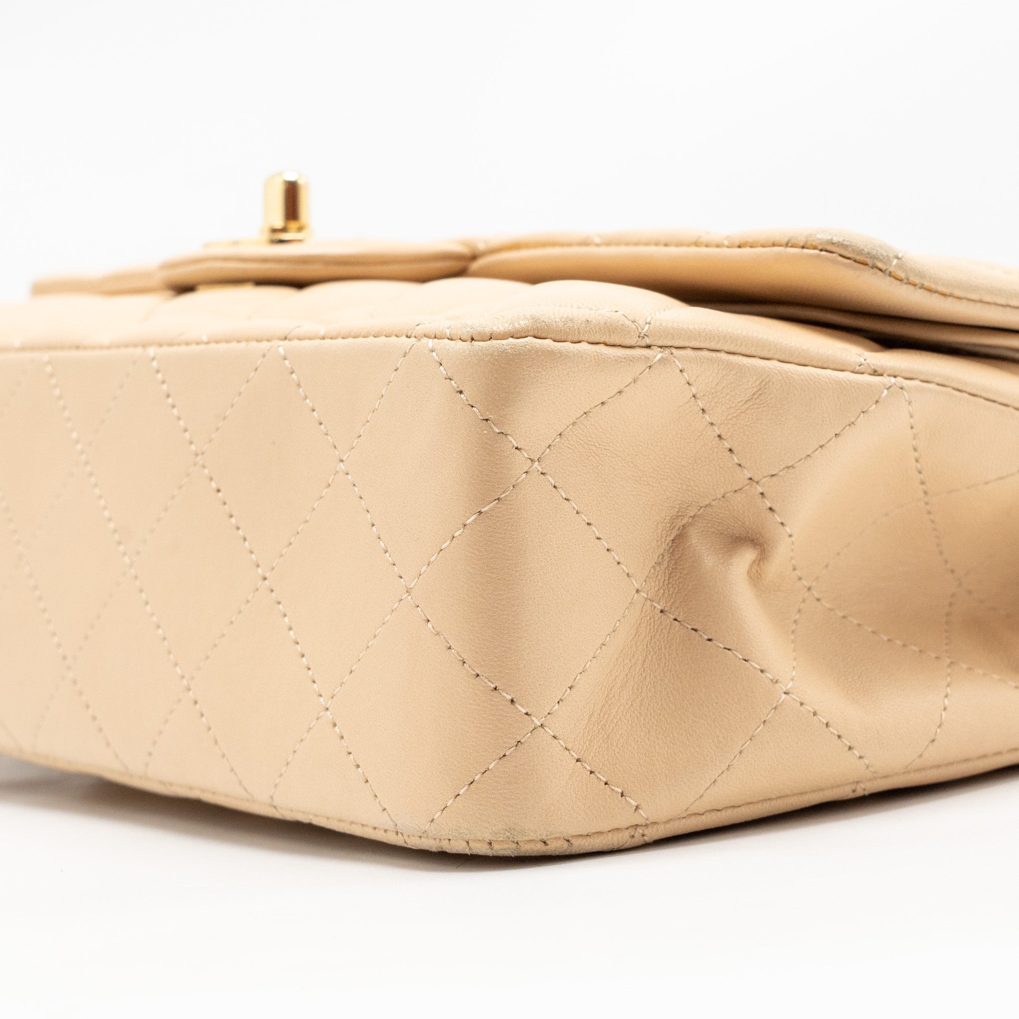 CHANEL MEDIUM DOUBLE FLAP BAG LAMBSKIN BEIGE GHW