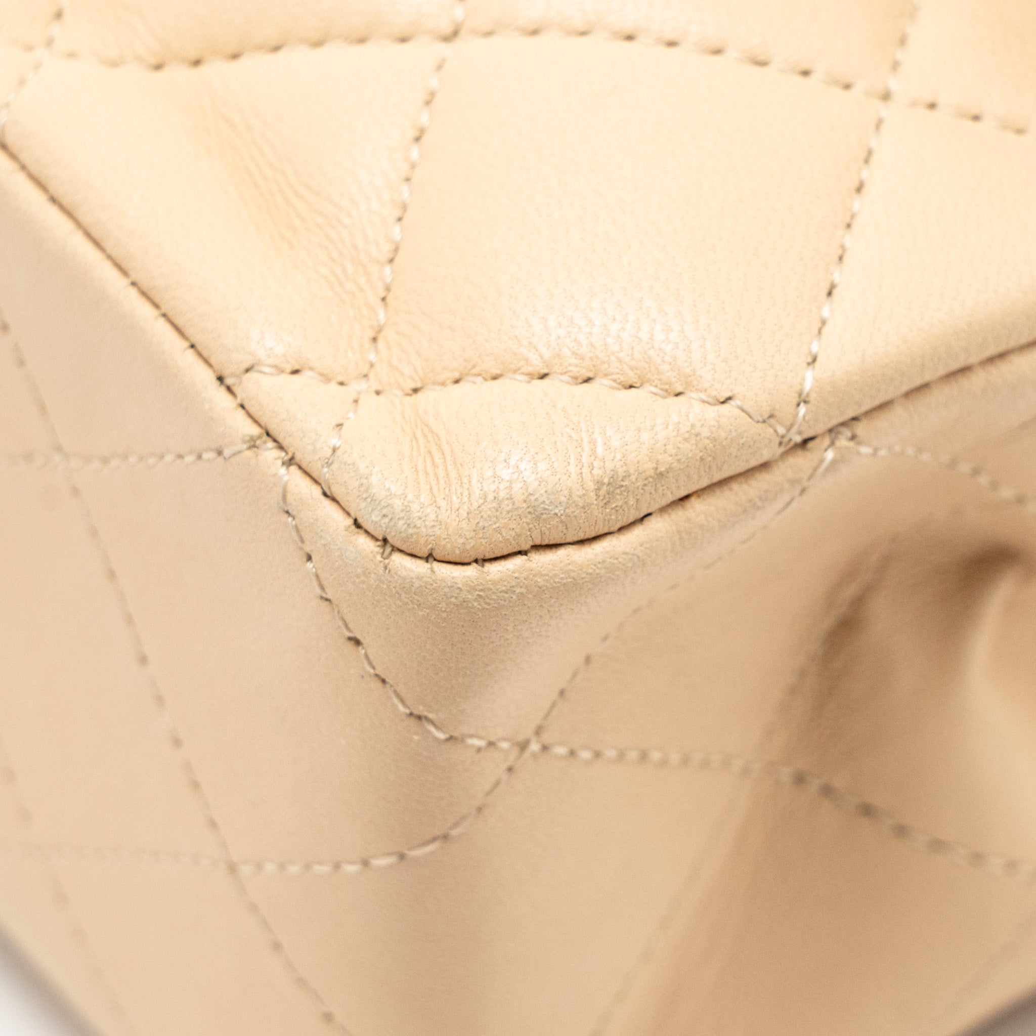 CHANEL MEDIUM DOUBLE FLAP BAG LAMBSKIN BEIGE GHW