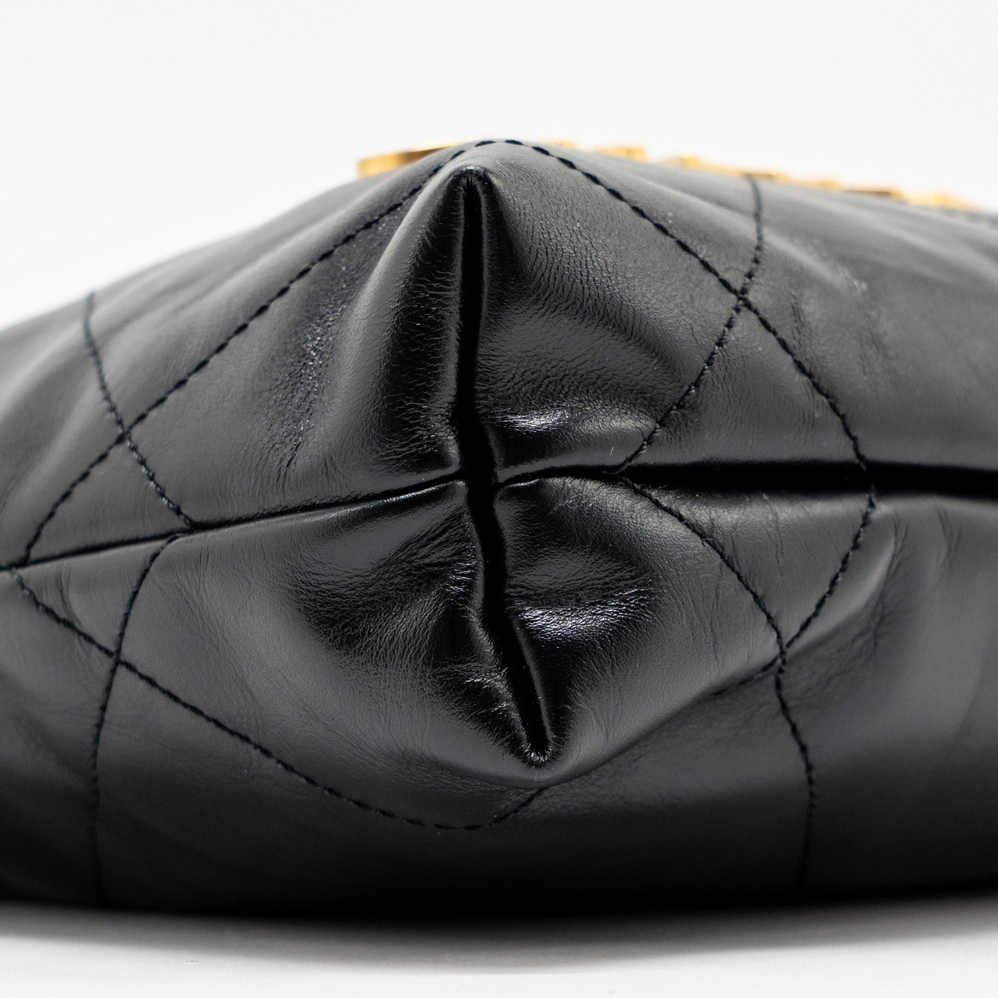CHANEL MINI 22 BAG CALFSKIN BLACK GHW (MICROCHIP)
