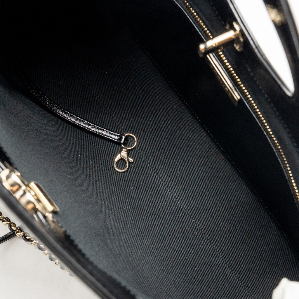 CHANEL MEDIUM 31 BAG SHINY LAMBSKIN BLACK LGHW (MICROCHIP)