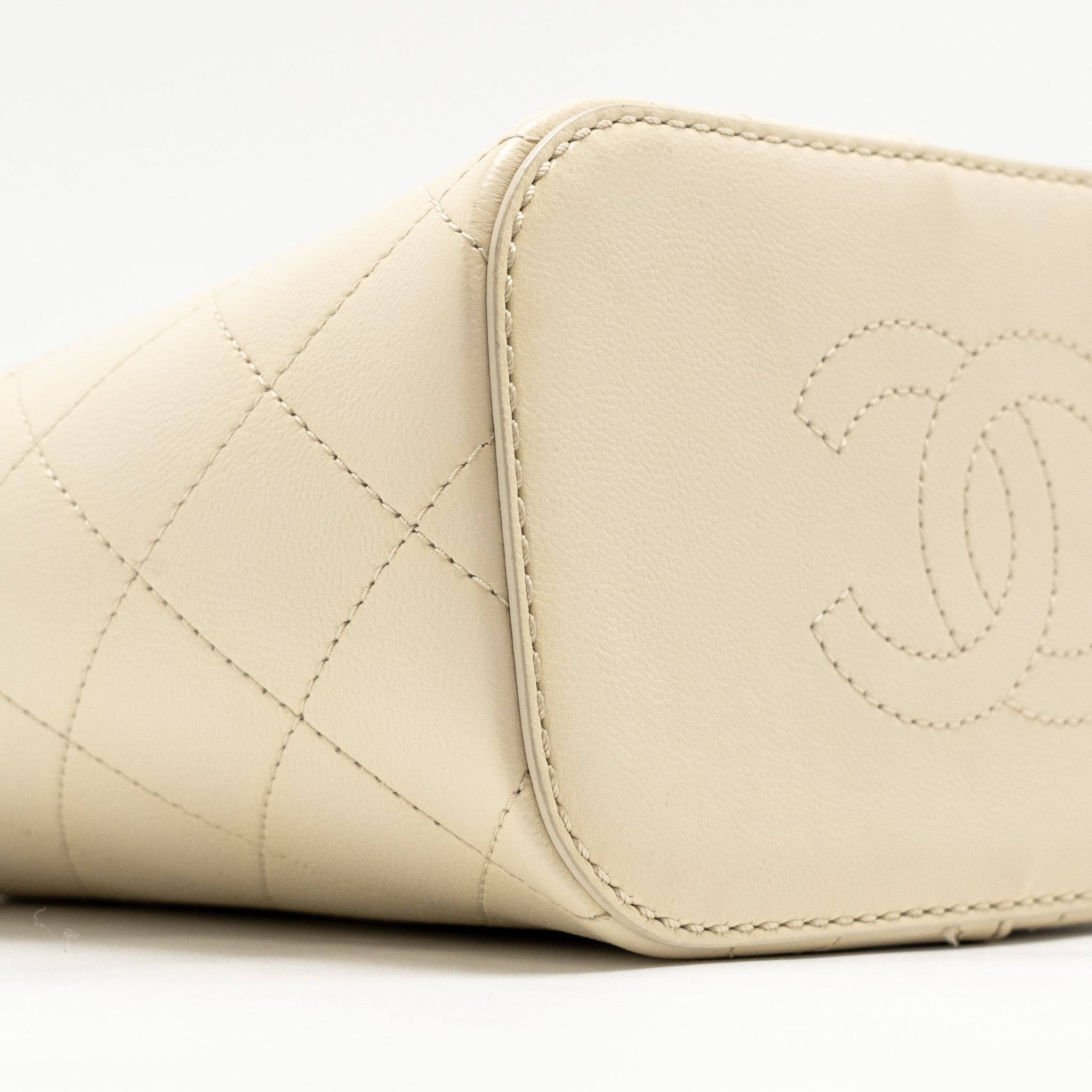 CHANEL BUCKET BAG LAMBSKIN CREAMY WHITE GHW