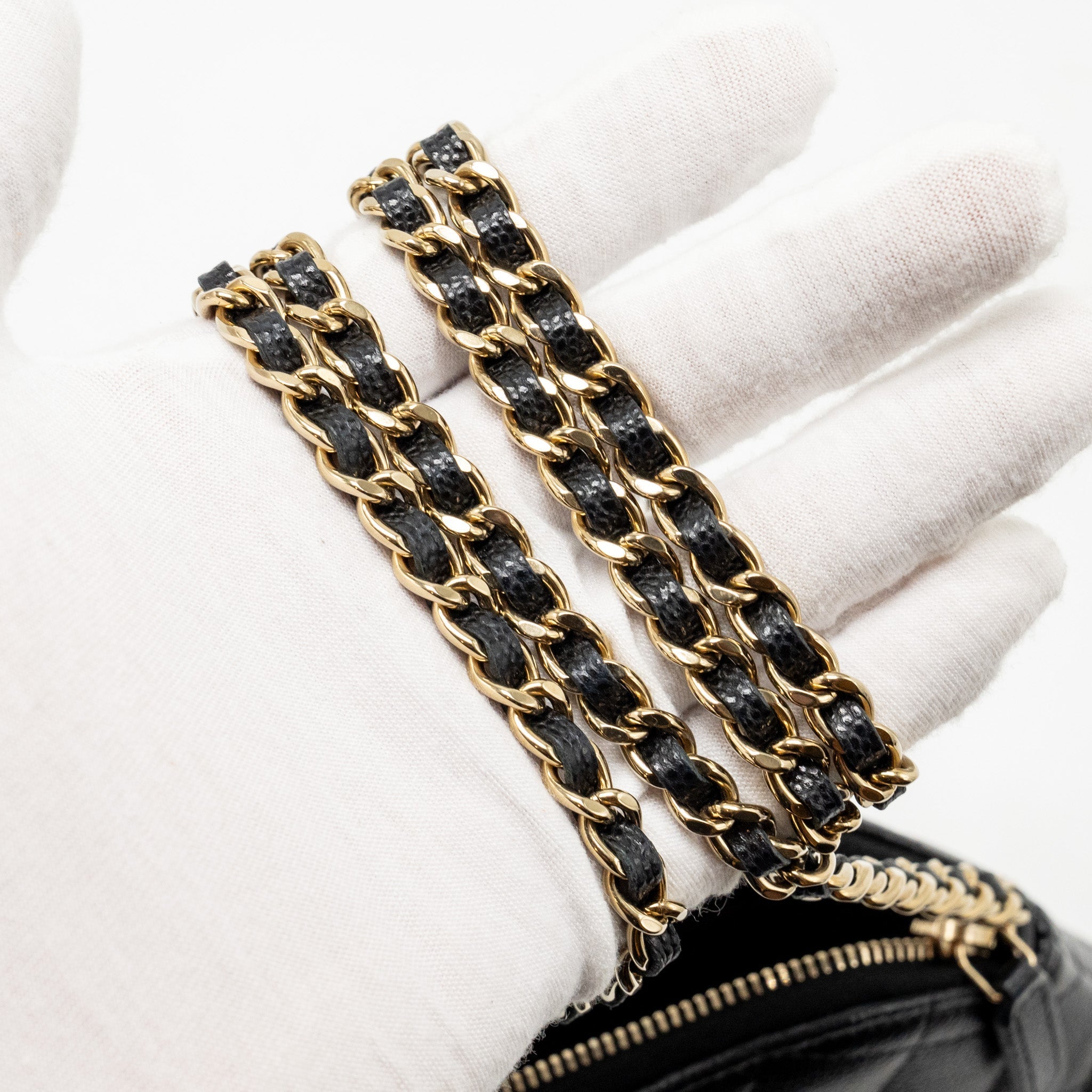 CHANEL CLASSIC CC CLUTCH WITH CHAIN CAVIAR BLACK LGHW (MICROCHIP)