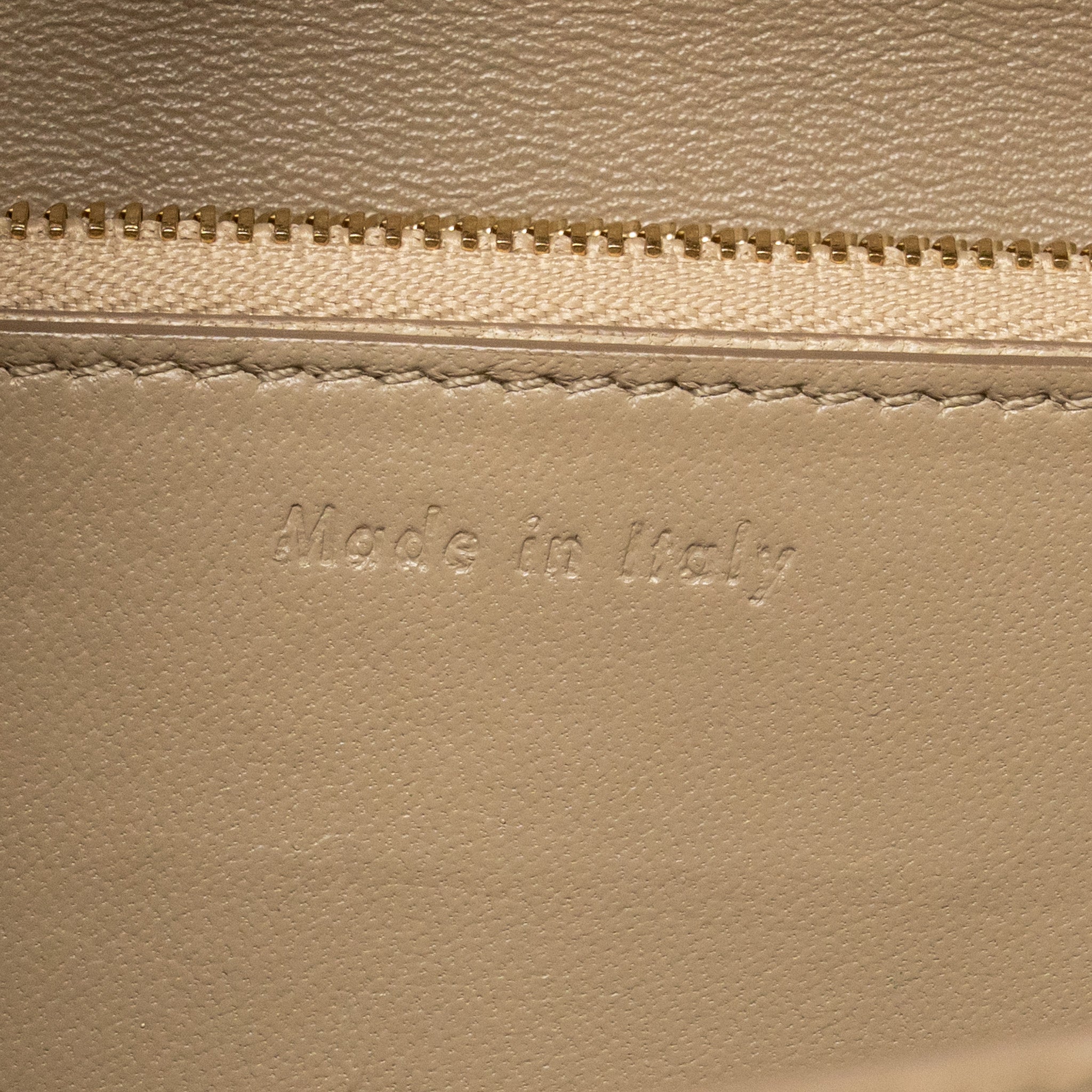 CELINE MEDIUM CLASSIC BOX BAG GOATSKIN BEIGE GHW