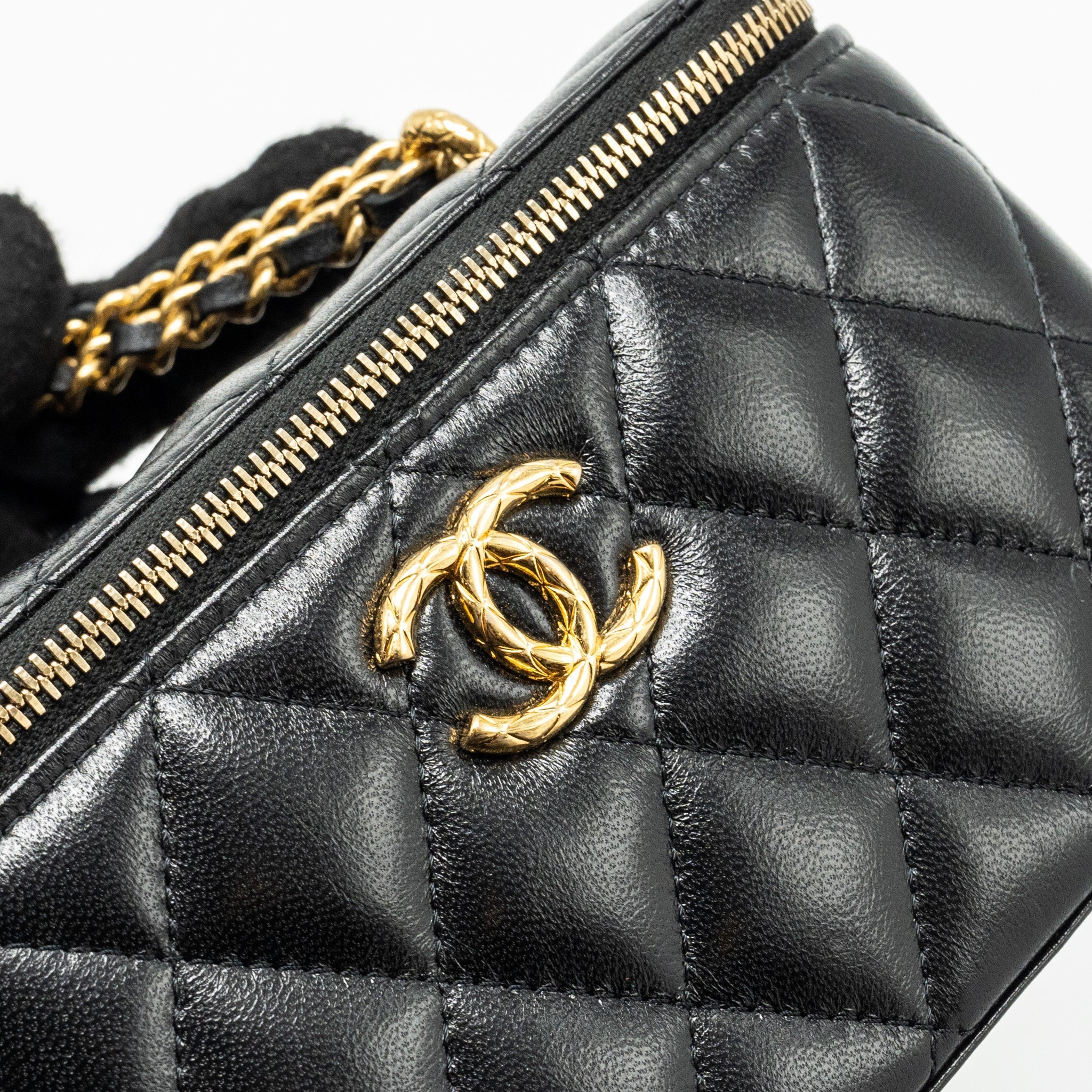 CHANEL 23C LONG VANITY WITH CHAIN SHINY LAMBSKIN BLACK GHW (MICROCHIP)