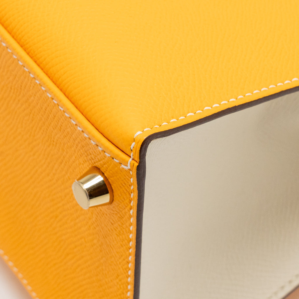 HERMES KELLY 28 SPECIAL ORDER EPSOM JAUNE D’OR/CRAIE BRUSHED GHW