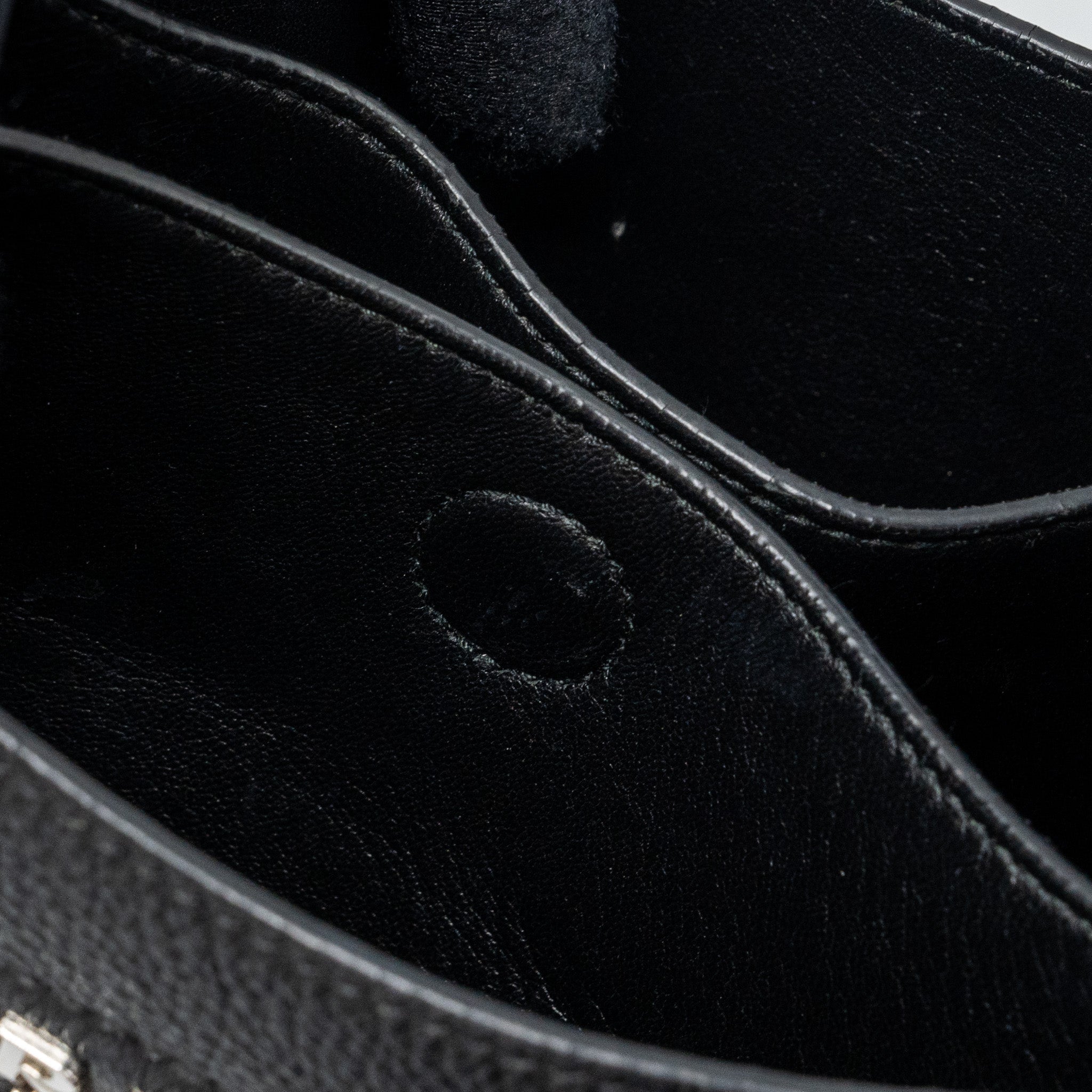 PRADA MEDIUM LEATHER TOTE BLACK SHW