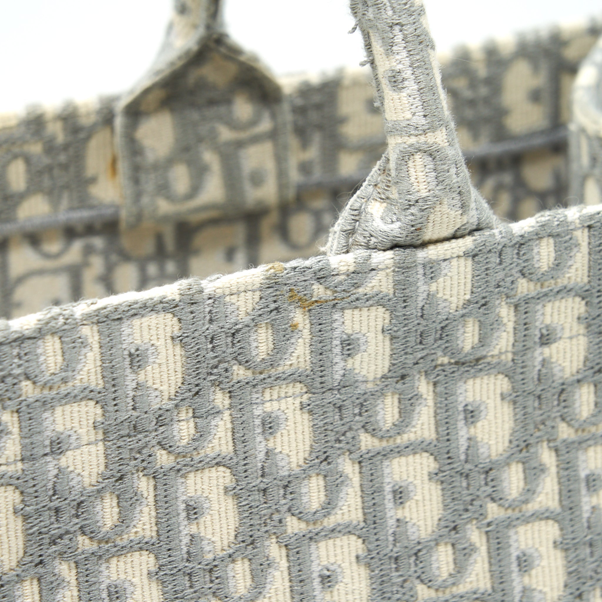 DIOR LARGE DIOR BOOK TOTE GREY OBLIQUE EMBROIDERY