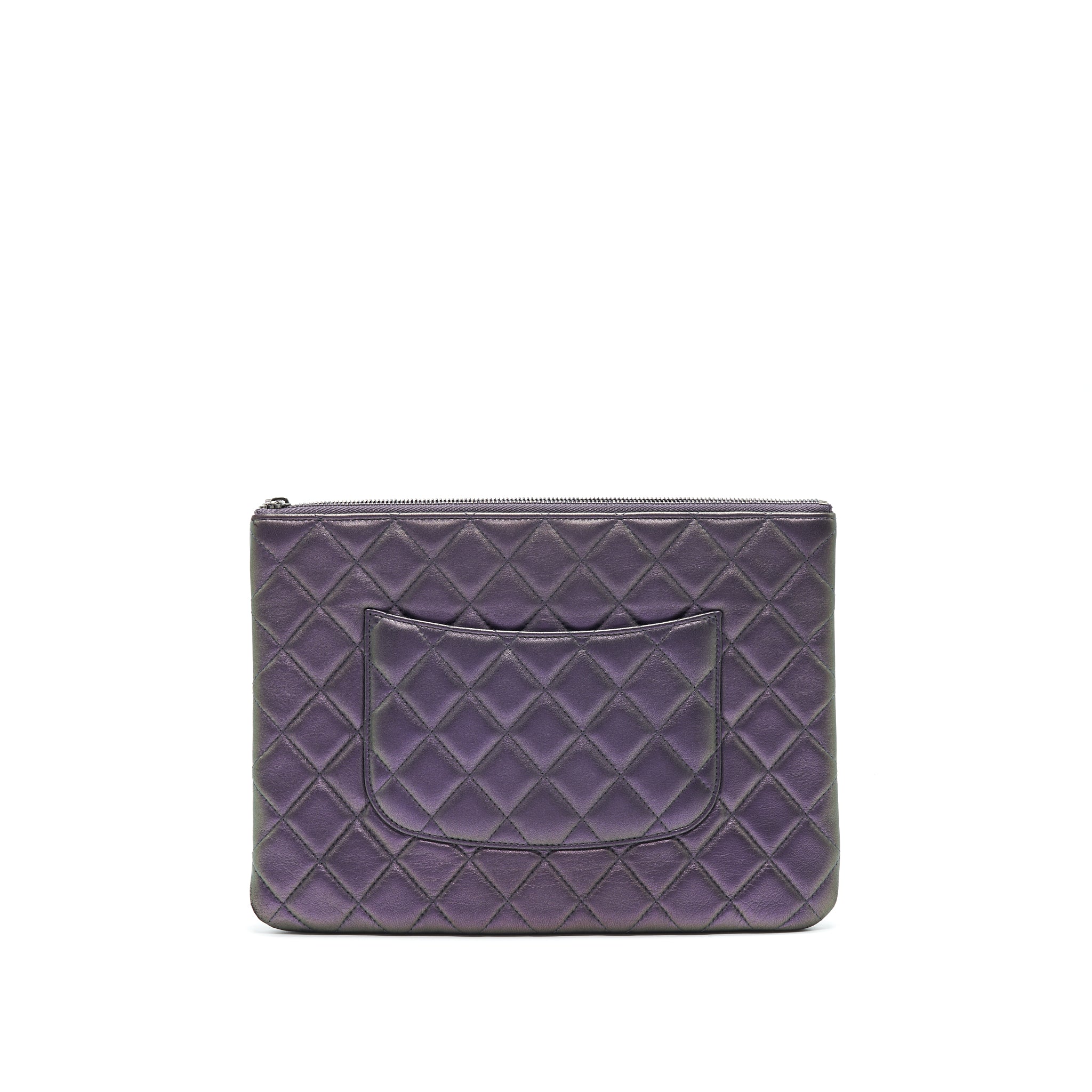 CHANEL QUILTED LEATHER CLUTCH BAG IN METALLIC PURPLE