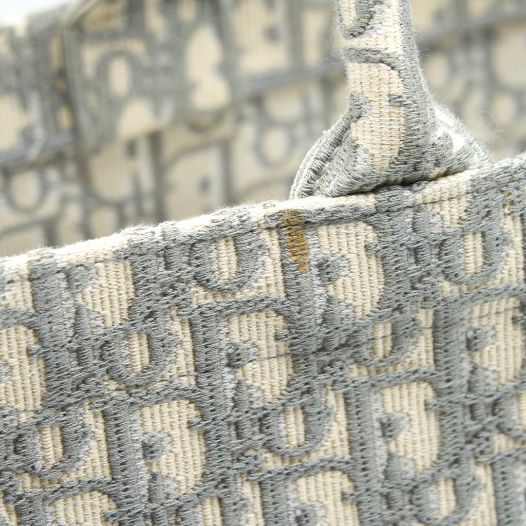 DIOR LARGE DIOR BOOK TOTE GREY OBLIQUE EMBROIDERY