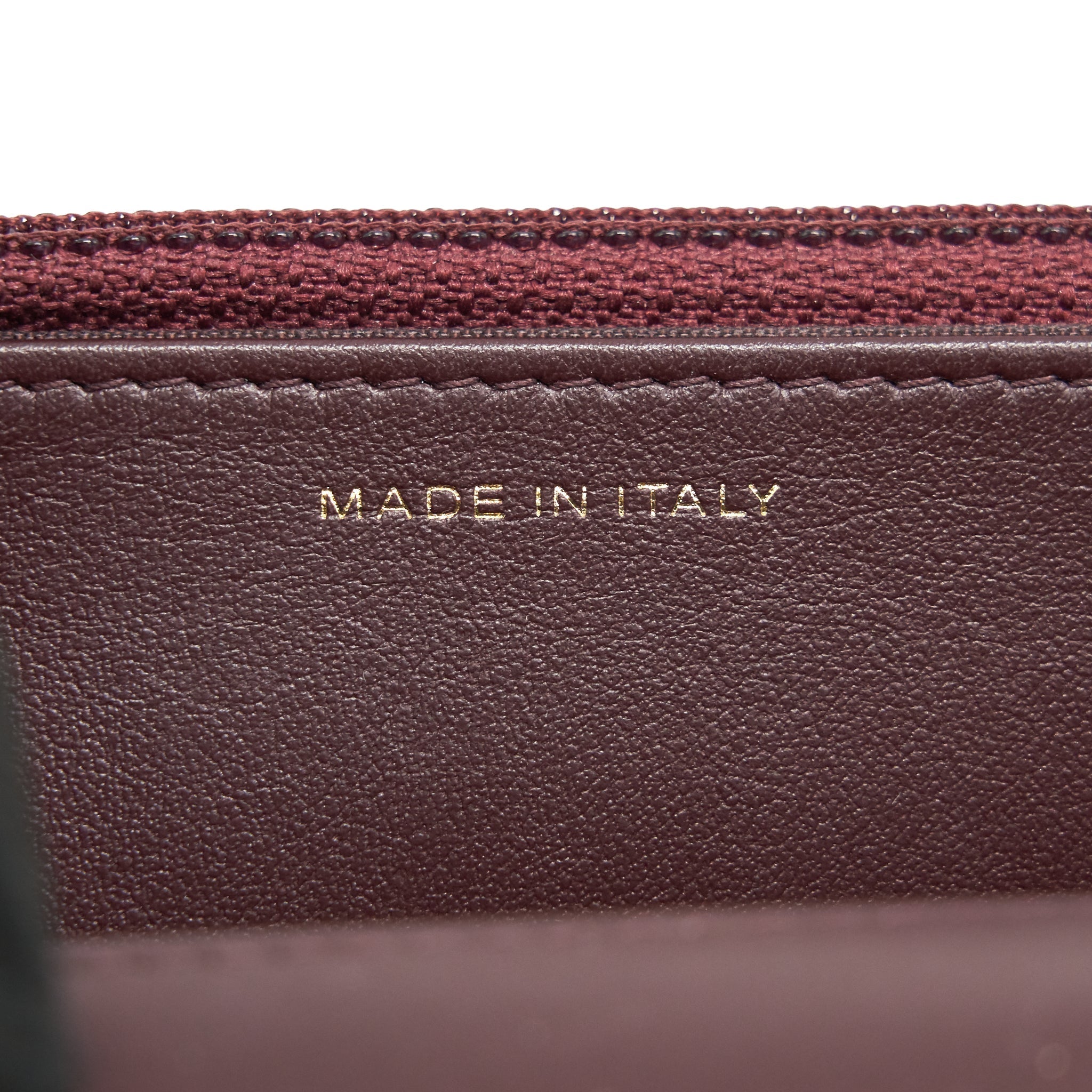 CHANEL 19 WALLET ON CHAIN BURGUNDY