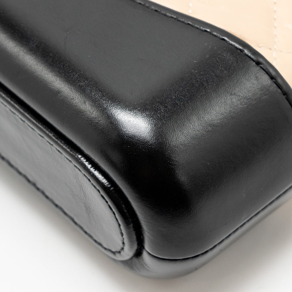 CHANEL GABRIELLE DOUBLE ZIP CLUTCH ON CHAIN CALFSKIN BEIGE / BLACK MULTICOLOR HARDWARE