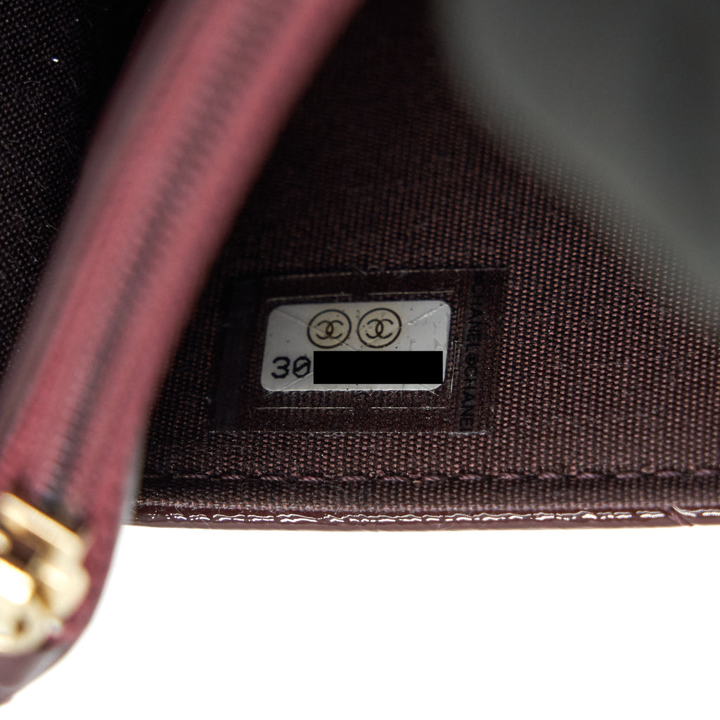 CHANEL 19 WALLET ON CHAIN BURGUNDY
