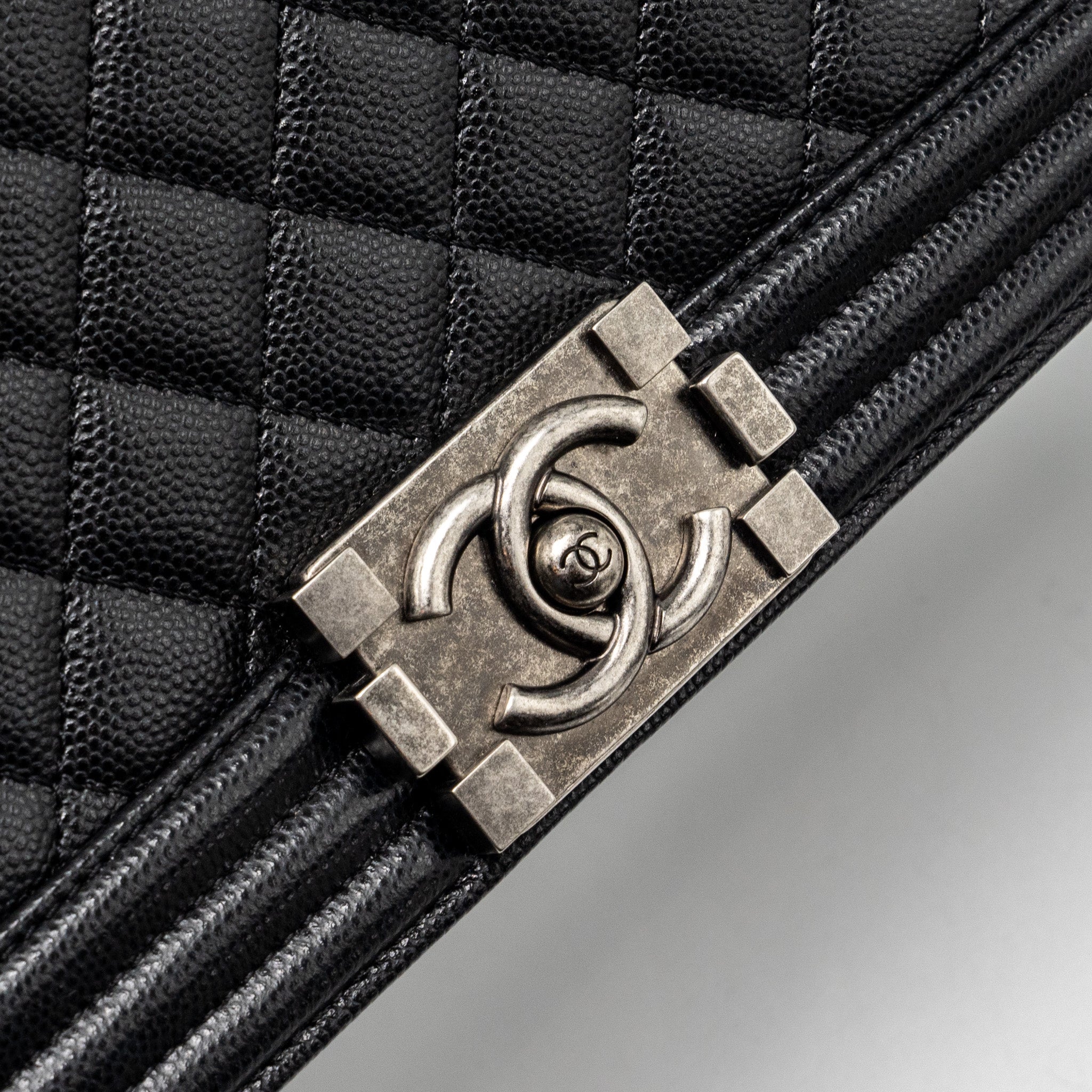 CHANEL MEDIUM BOY BAG CAVIAR BLACK RUTHENIUM SHW