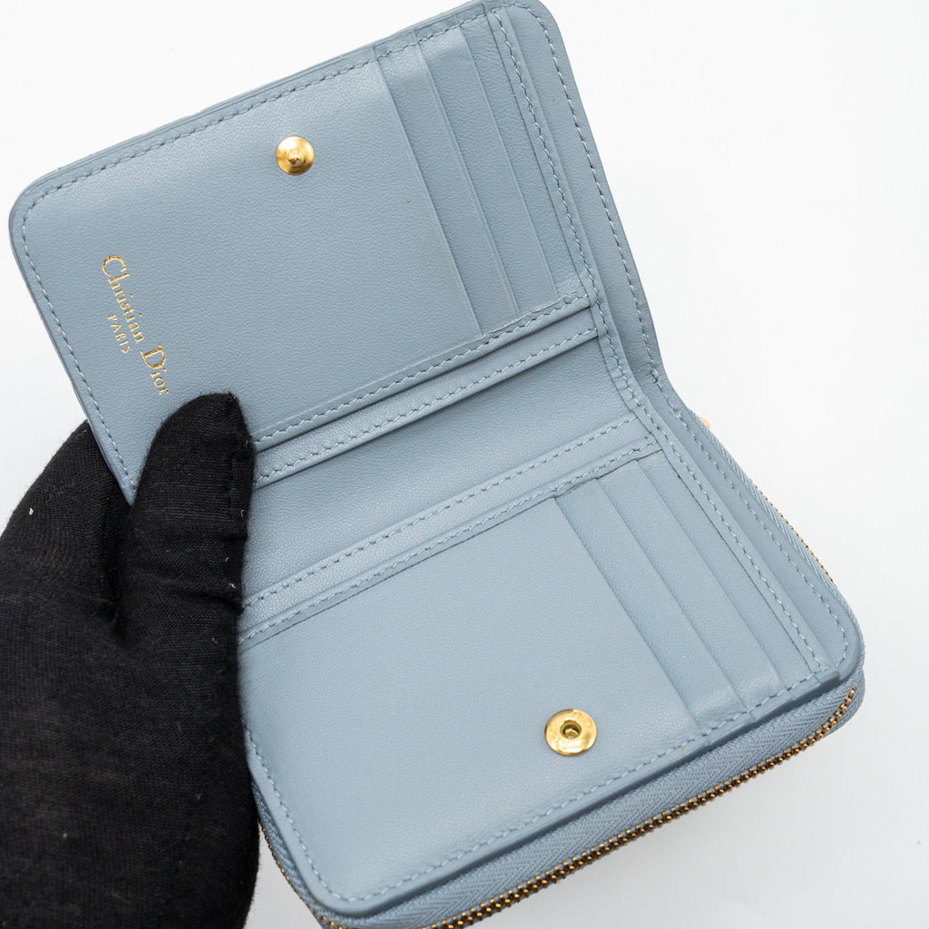 DIOR CARO SCARLET ZIPPED WALLET CANNAGE CALFSKIN CLOUD BLUE GHW