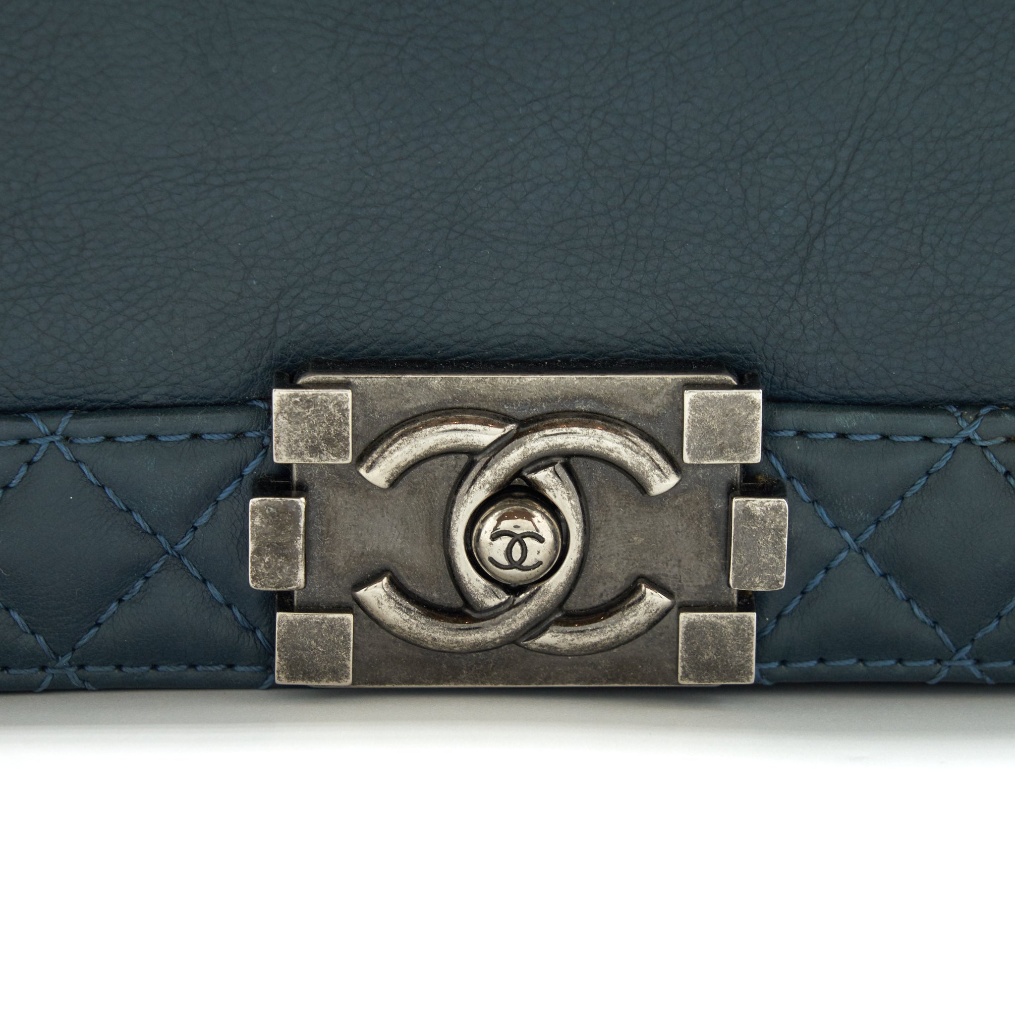 CHANEL BOY BAG SOFT CALFSKIN DARK BLUE RUTHENIUM HARDWARE