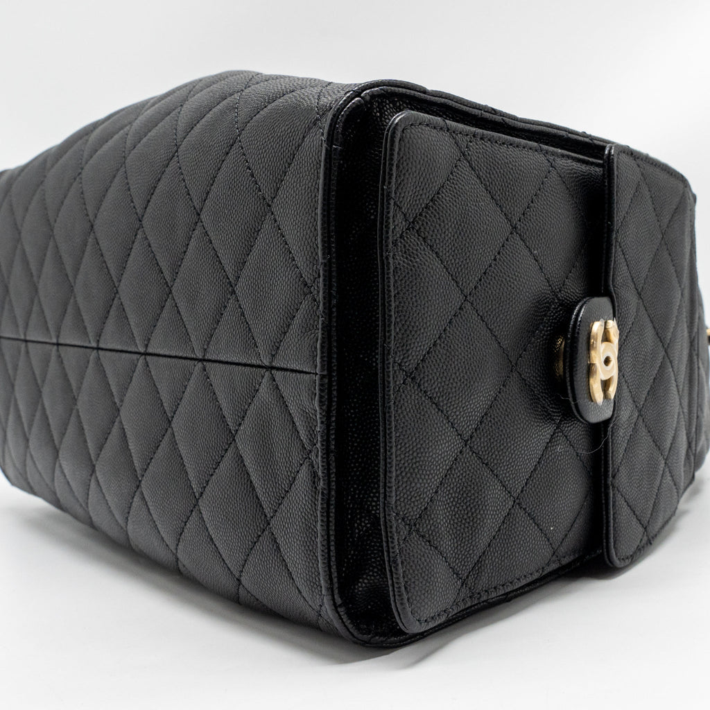 CHANEL 25 MEDIUM CAVIAR BLACK GHW (MICROCHIP)