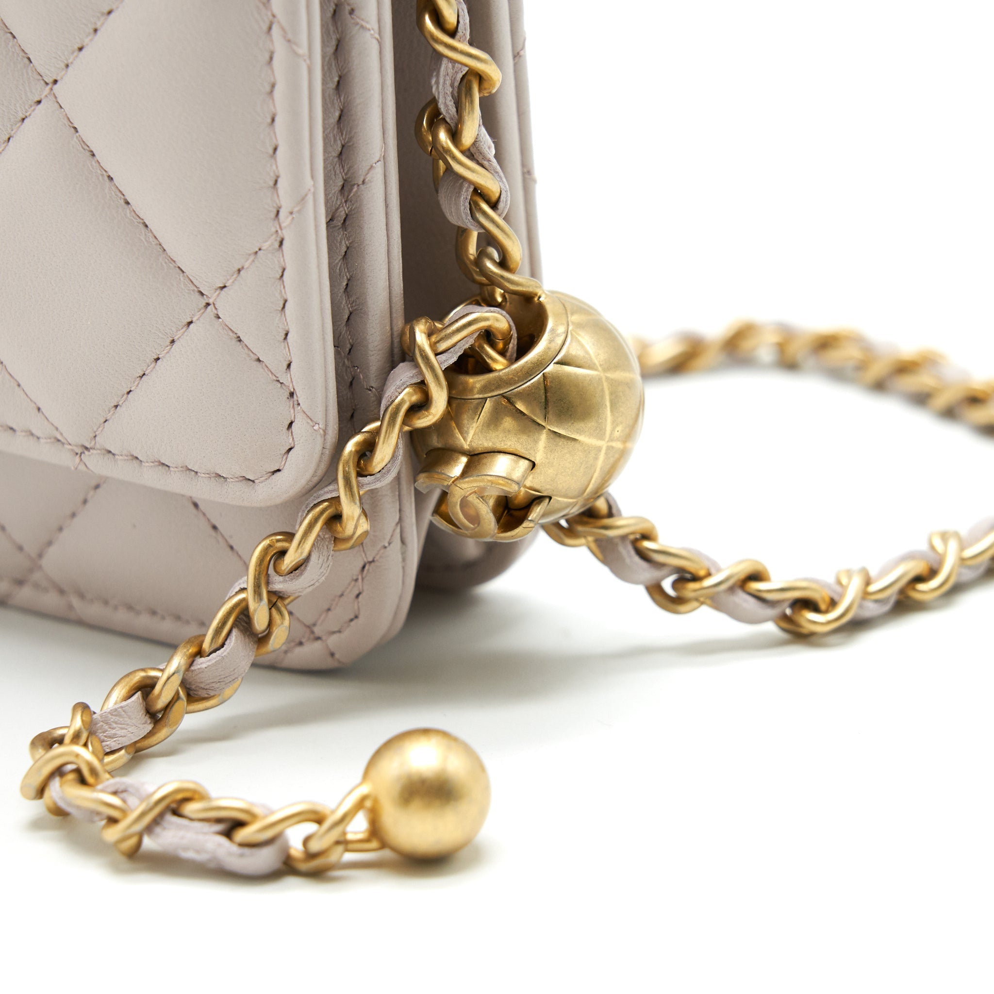CHANEL 21B LIGHT PURPLE PEARL CRUSH WALLET ON CHAIN GHW