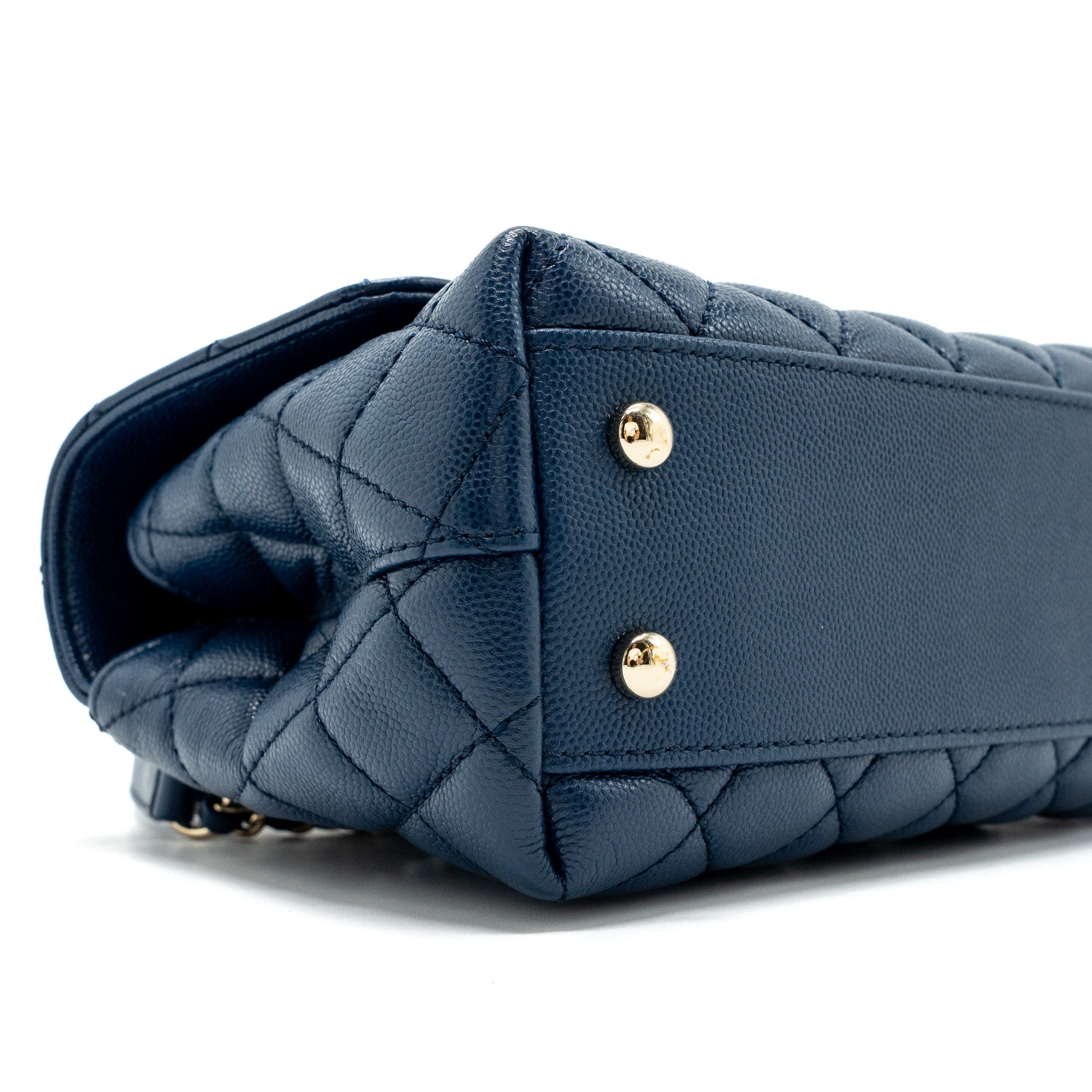 CHANEL SMALL COCO HANDLE WITH LIZARD EMBOSSED HANDLE CAVIAR NAVY LGHW(MICROCHIP)