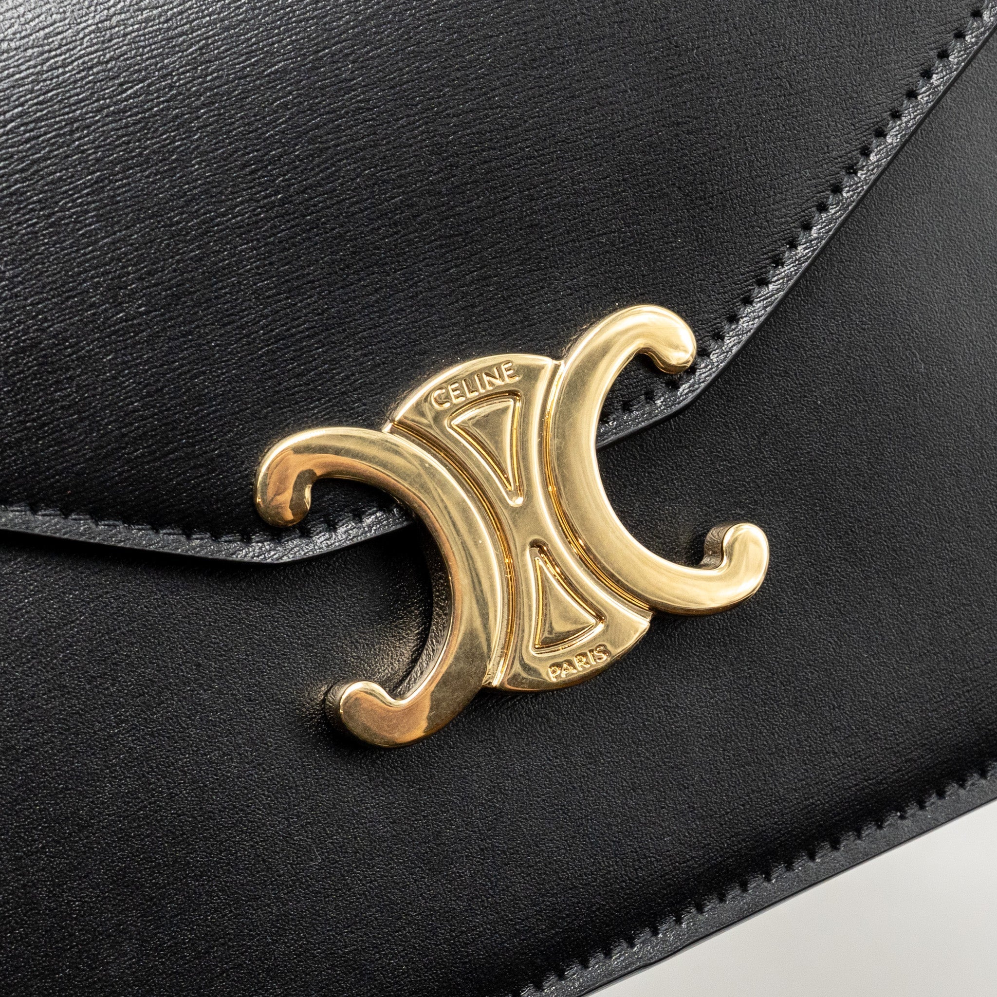 CELINE TRIOMPHE WALLET ON CHAIN MARGO SHINY CALFSKIN BLACK GHW
