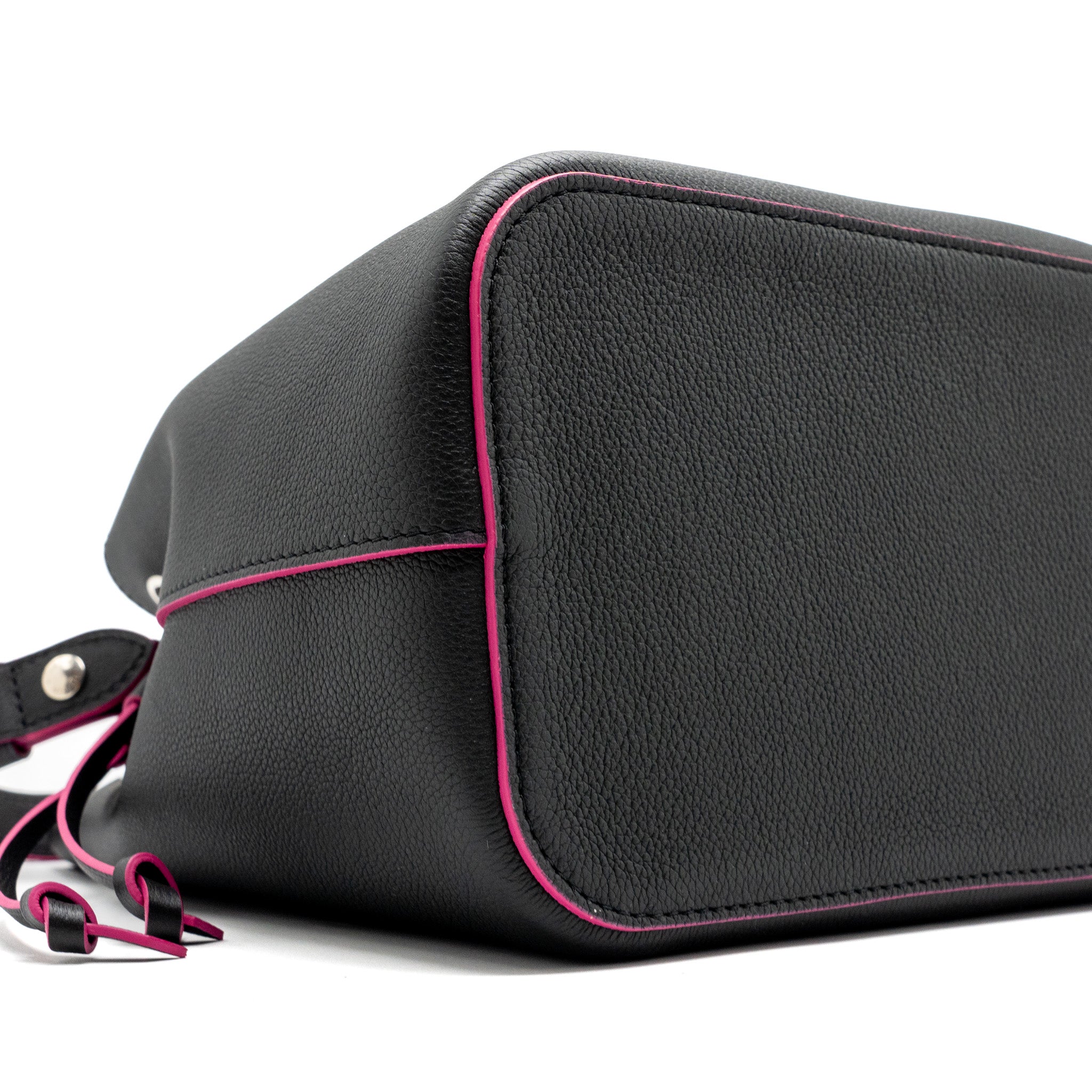 LOUIS VUITTON LOCKME BUCKET BAG CALFSKIN BLACK/PINK SHW