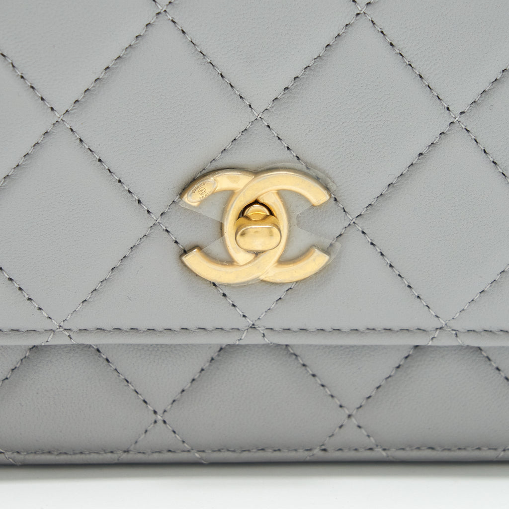 CHANEL PEARL CRUSH WALLET ON CHAIN LAMBSKIN GREY BRUSHED GHW (MICROCHIP)