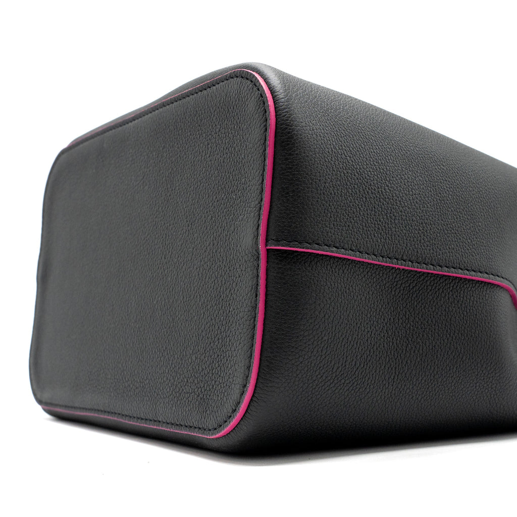 LOUIS VUITTON LOCKME BUCKET BAG CALFSKIN BLACK/PINK SHW