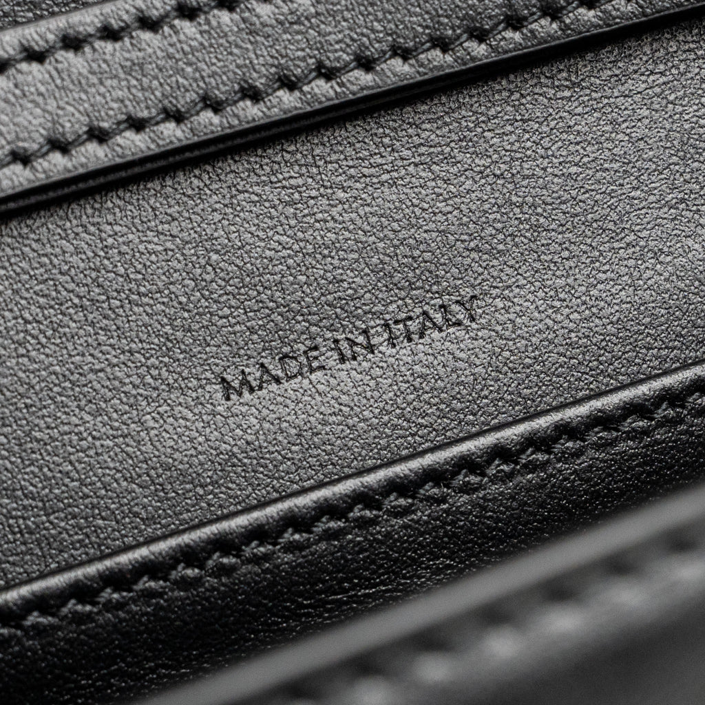 CELINE TRIOMPHE WALLET ON CHAIN MARGO SHINY CALFSKIN BLACK GHW