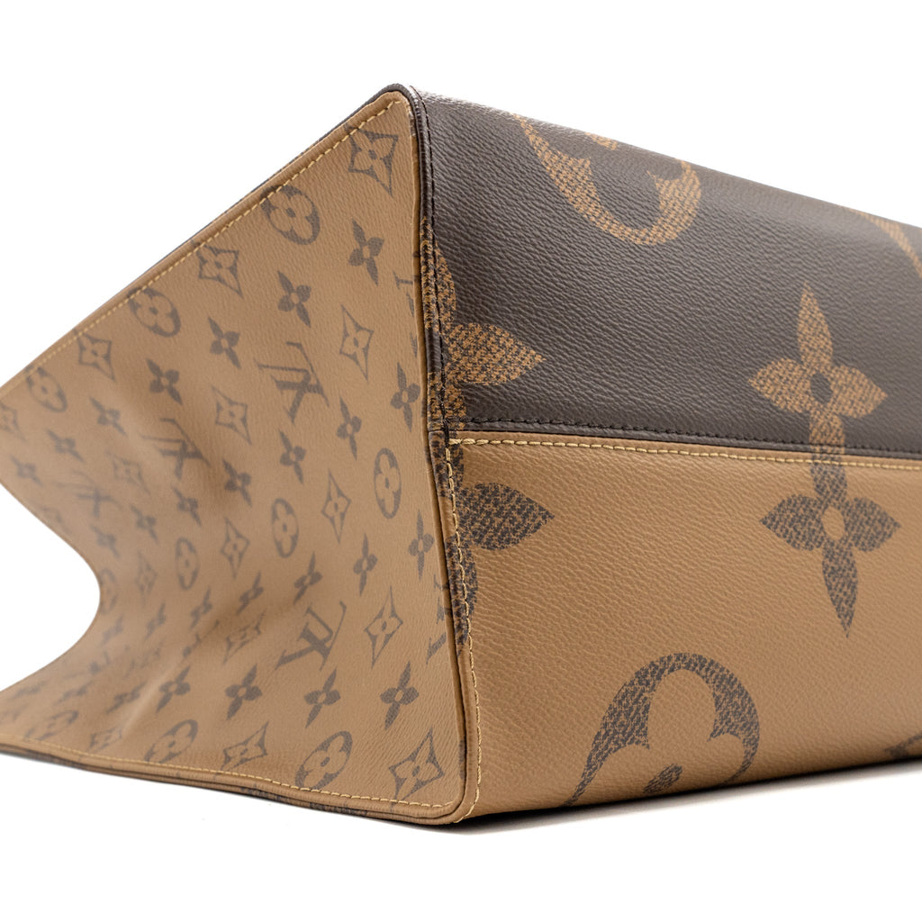 LOUIS VUITTON ONTHEGO GM MONOGRAM CANVAS / MONOGRAM REVERSE CANVAS GHW