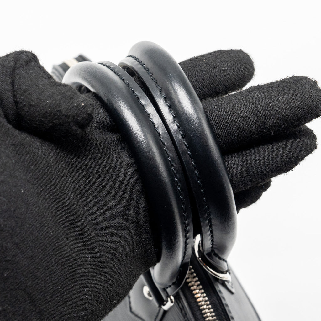 LOUIS VUITTON ALMA BB EPI BLACK SHW