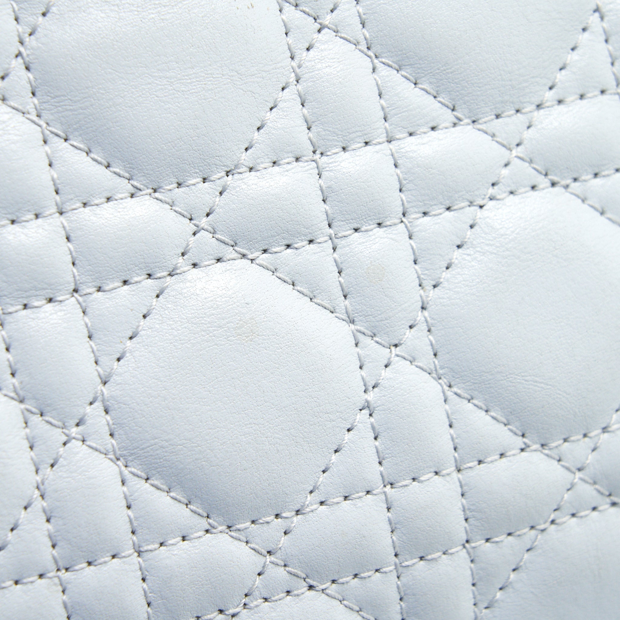 DIOR LADY DIOR BAG LARGE IN WHITE SHW