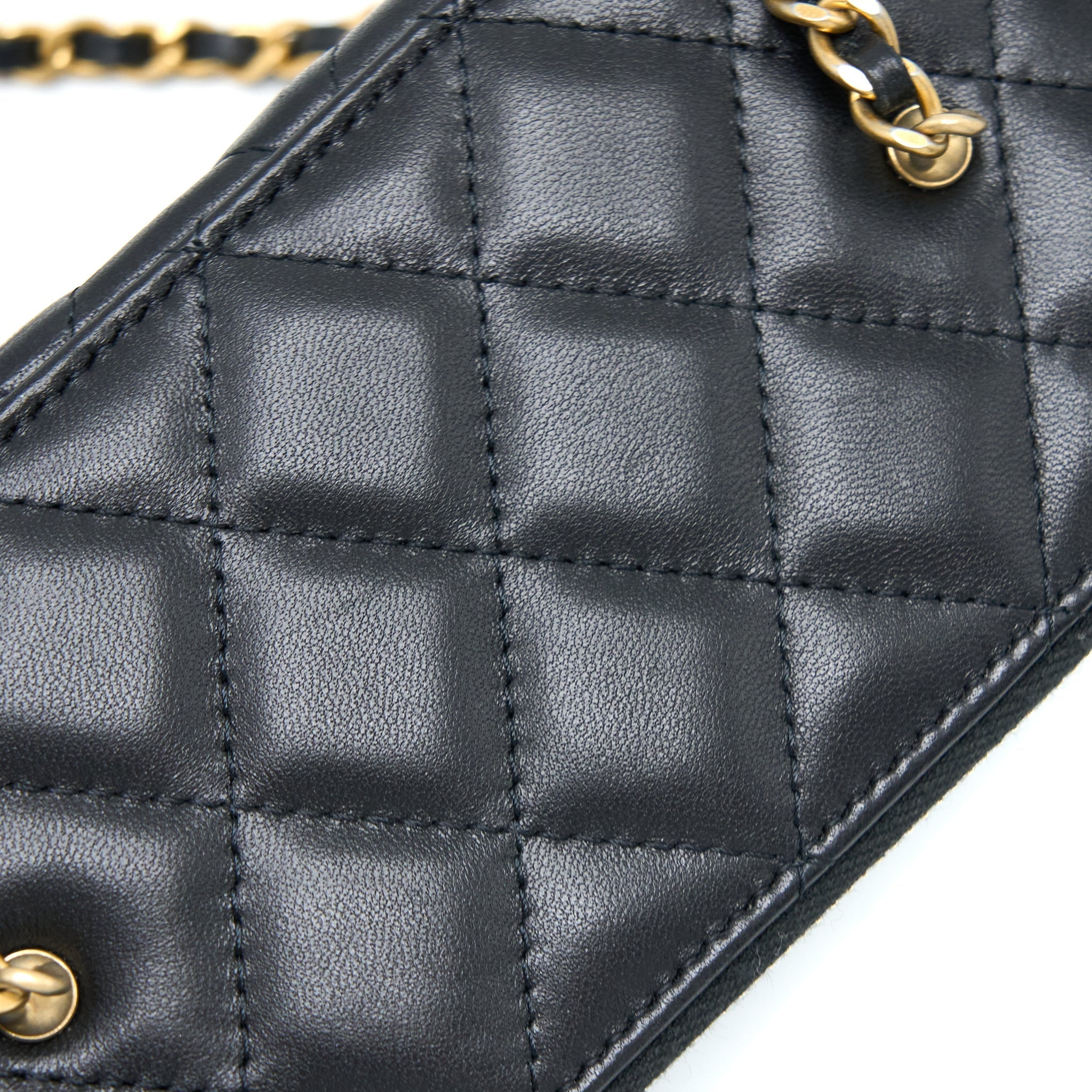 CHANEL PEAR CRUSH LONG VANITY WITH CHAIN LAMBSKIN BLACK GHW