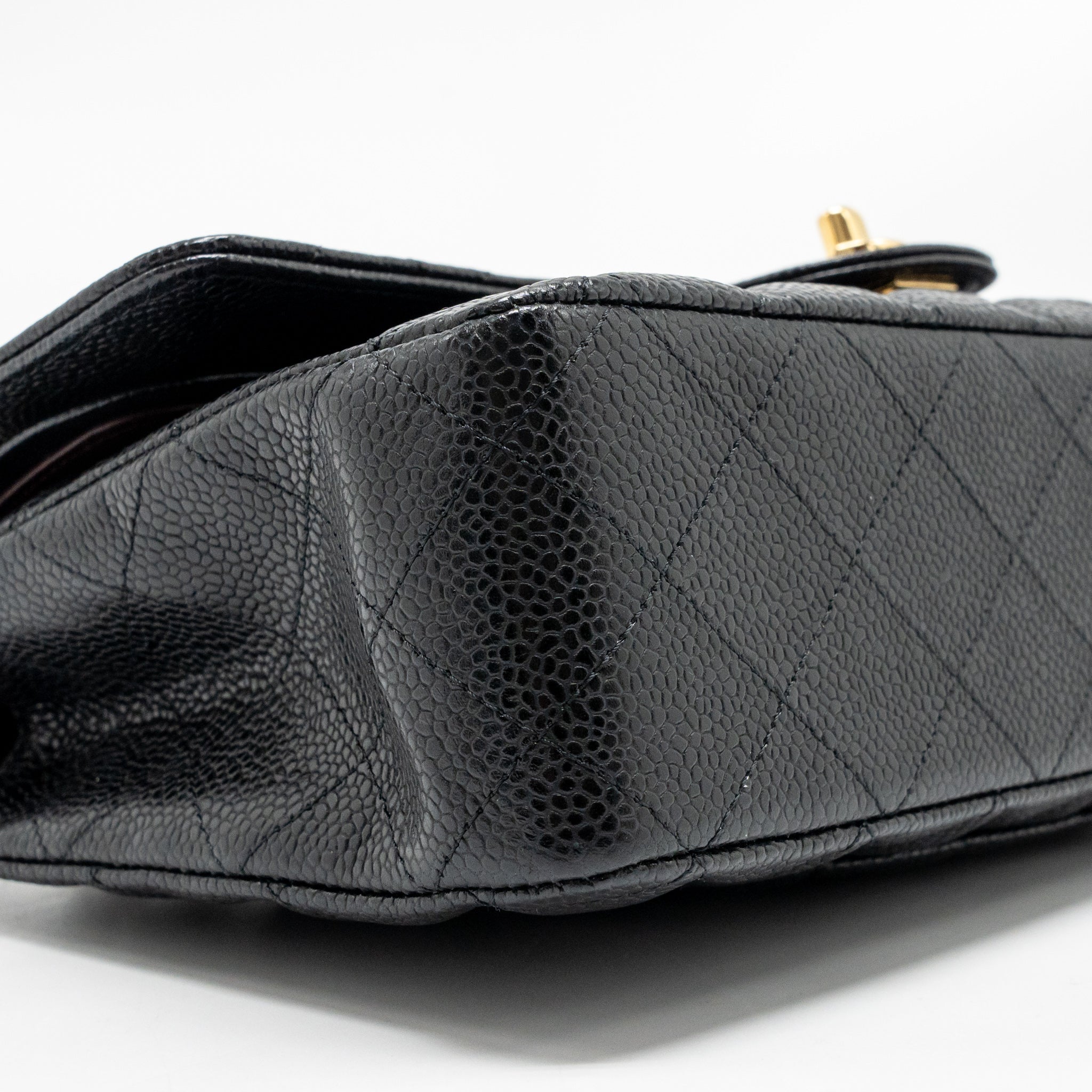CHANEL MEDIUM CLASSIC DOUBLE FLAP BAG CAVIAR BLACK GHW