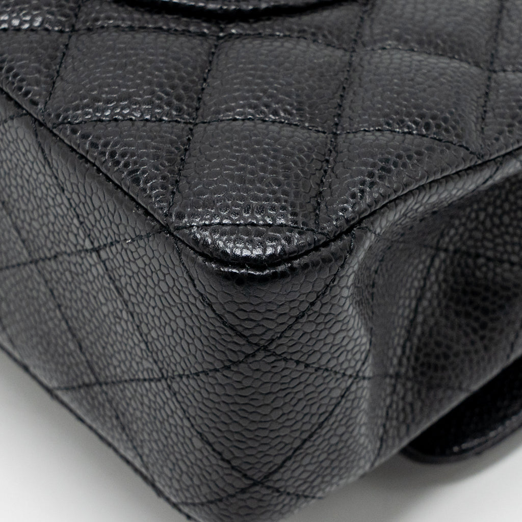 CHANEL MEDIUM CLASSIC DOUBLE FLAP BAG CAVIAR BLACK GHW