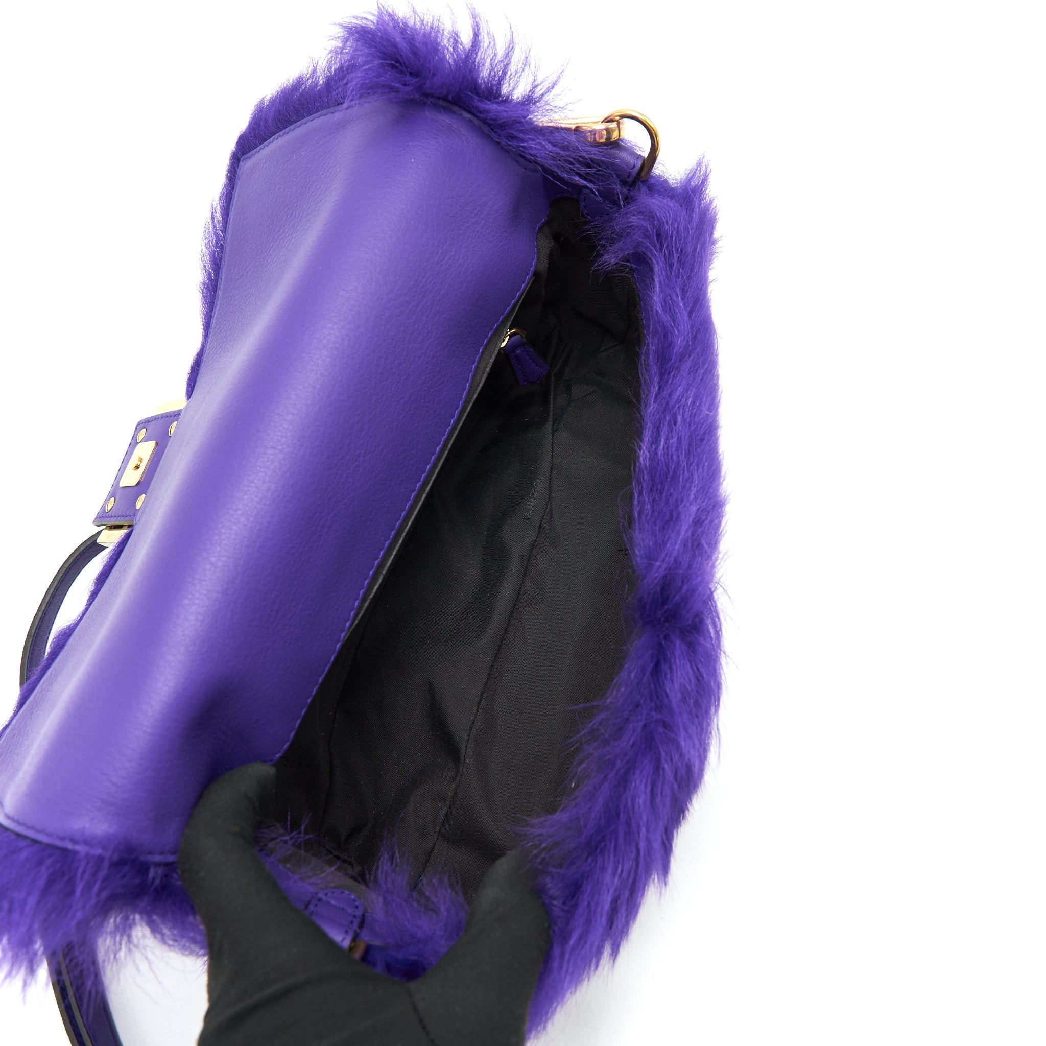 FENDI BAGUETTE FUR HANDBAG PURPLE