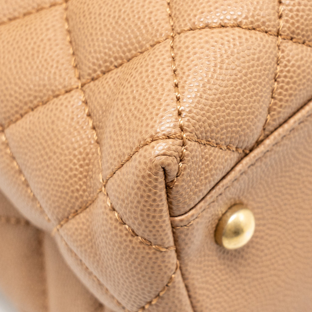 CHANEL LARGE COCO HANDLE WITH LIZARD HANDLE CAVIAR BEIGE GHW