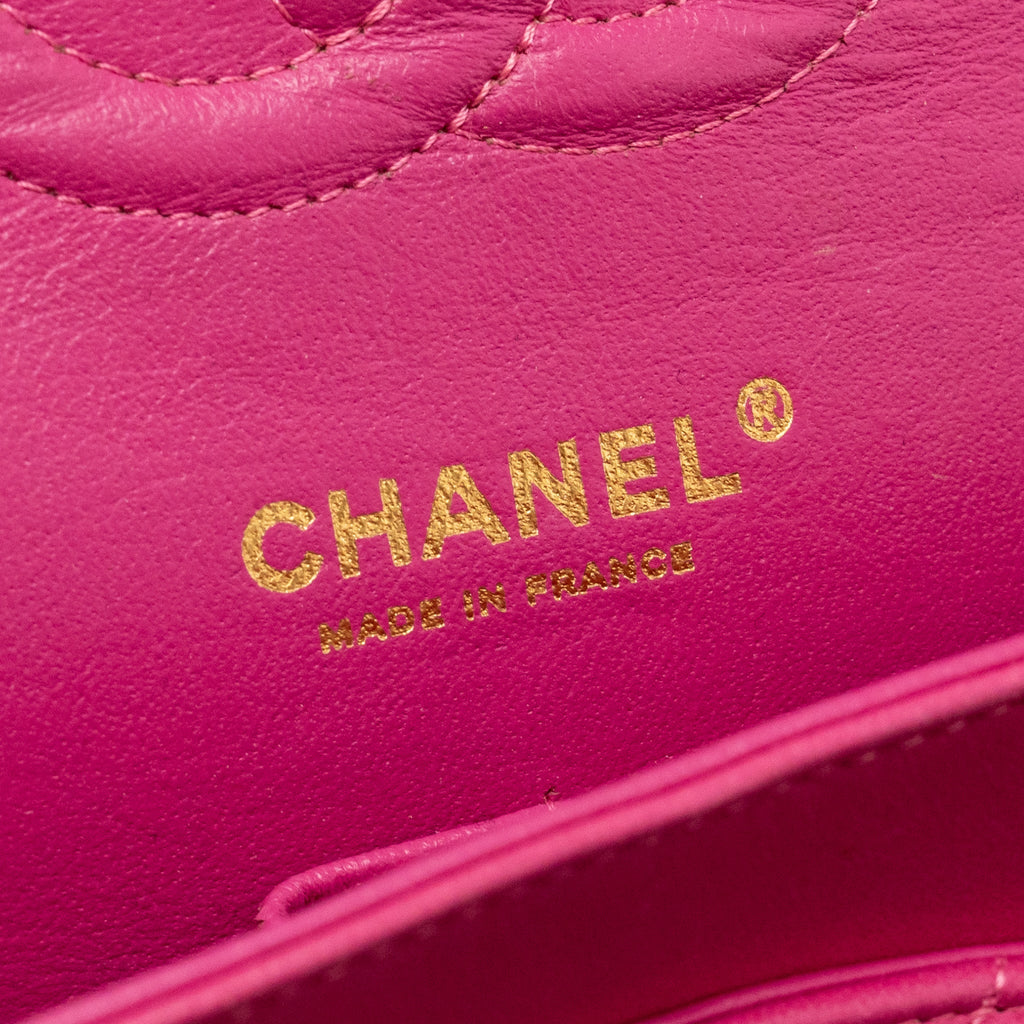 CHANEL MEDIUM CHEVRON CLASSIC DOUBLE FLAP BAG LAMBSKIN PINK GHW