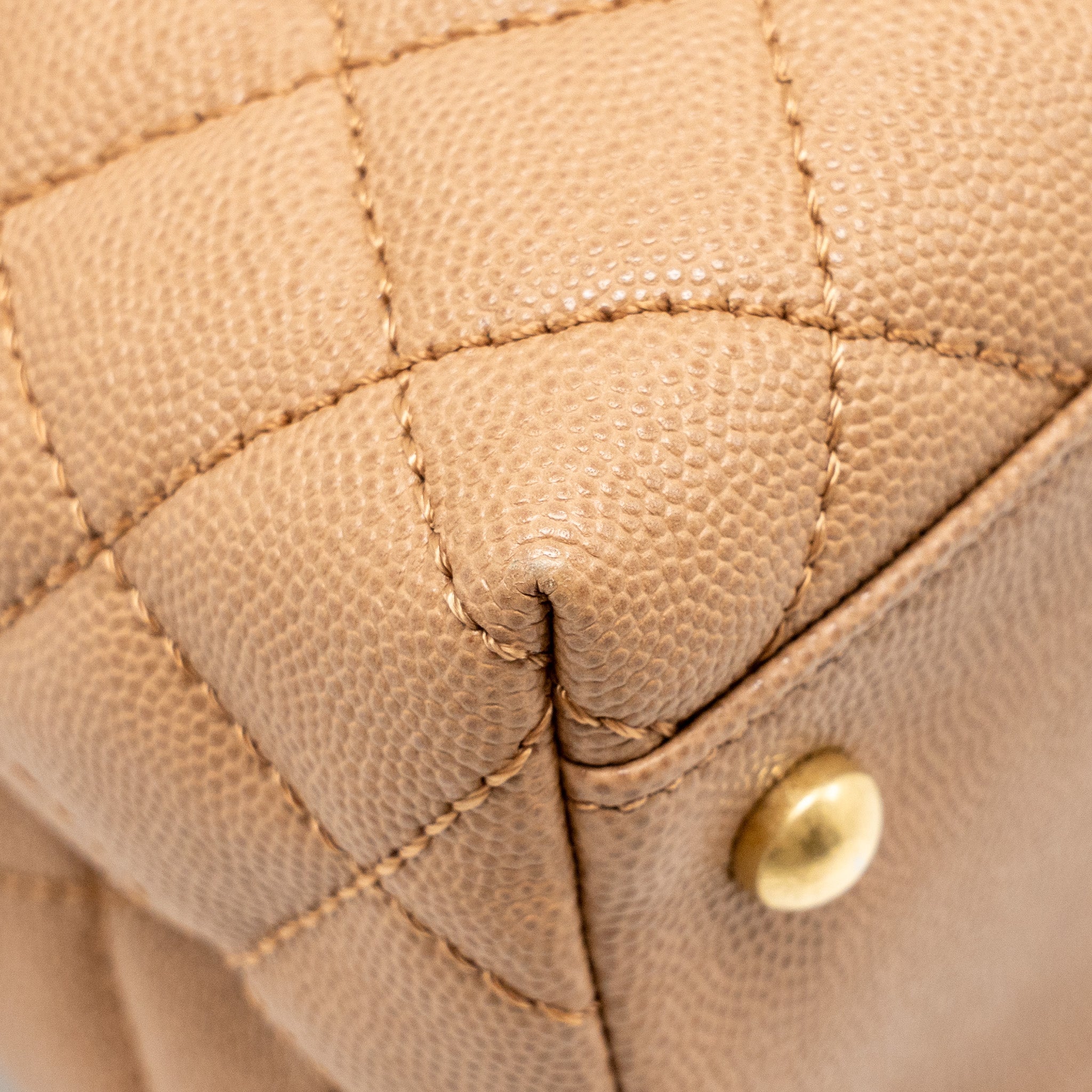 CHANEL LARGE COCO HANDLE WITH LIZARD HANDLE CAVIAR BEIGE GHW