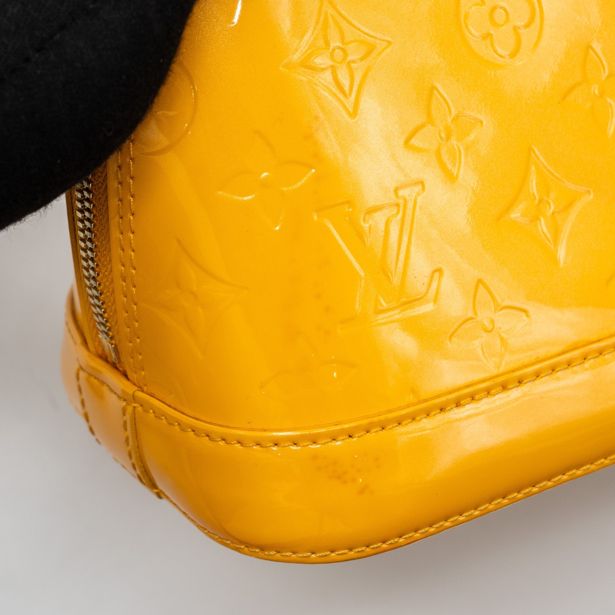 LOUIS VUITTON ALMA BB PATENT YELLOW LGHW