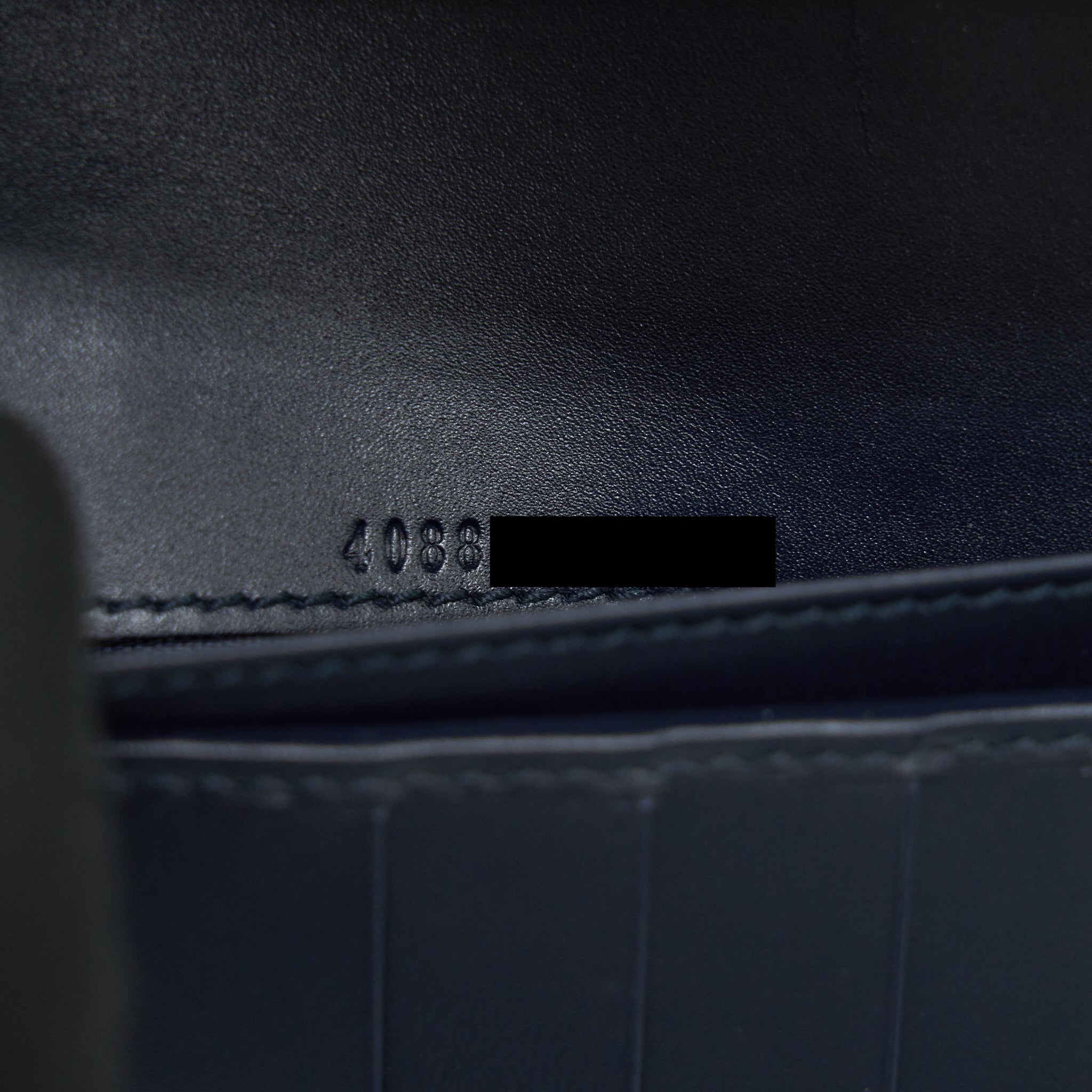 GUCCI MEN'S SIGNATURE WEB LEATHER LONG WALLET IN DARK NAVY