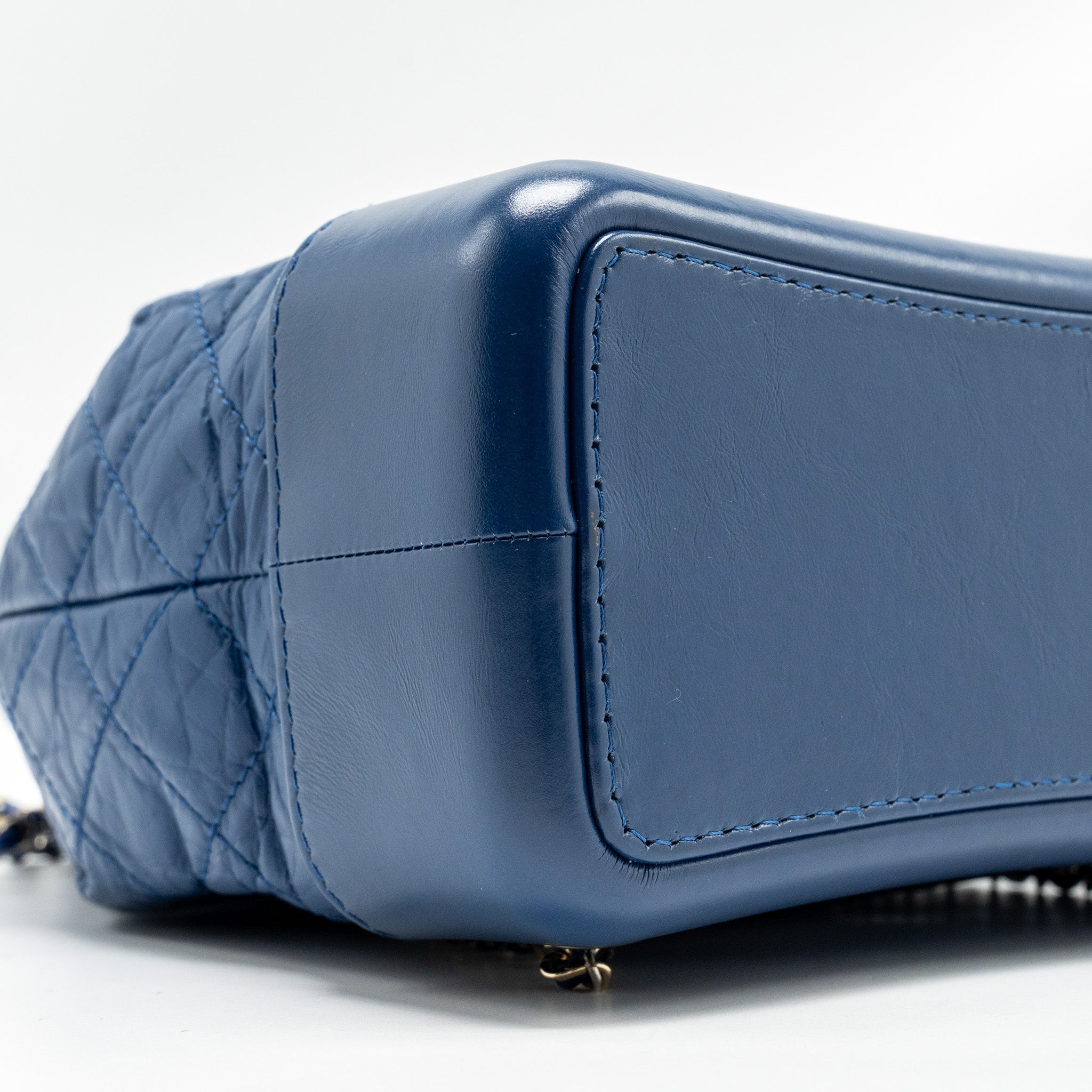 CHANEL GABRIELLE BACKPACK AGED CALFSKIN BLUE MULTICOLOUR HARDWARE