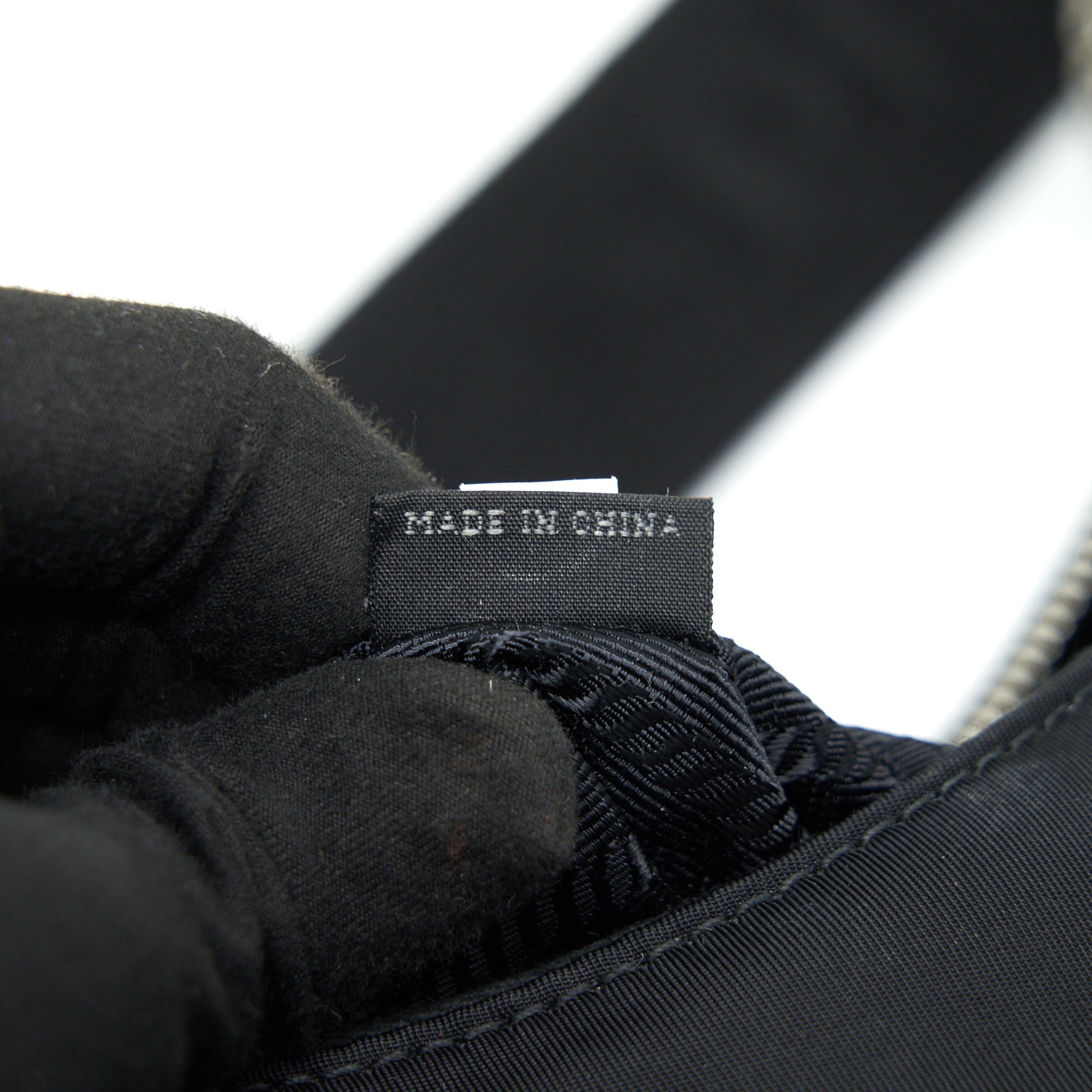 PRADA REEDITION 2005 SHOULDER BAG BLACK